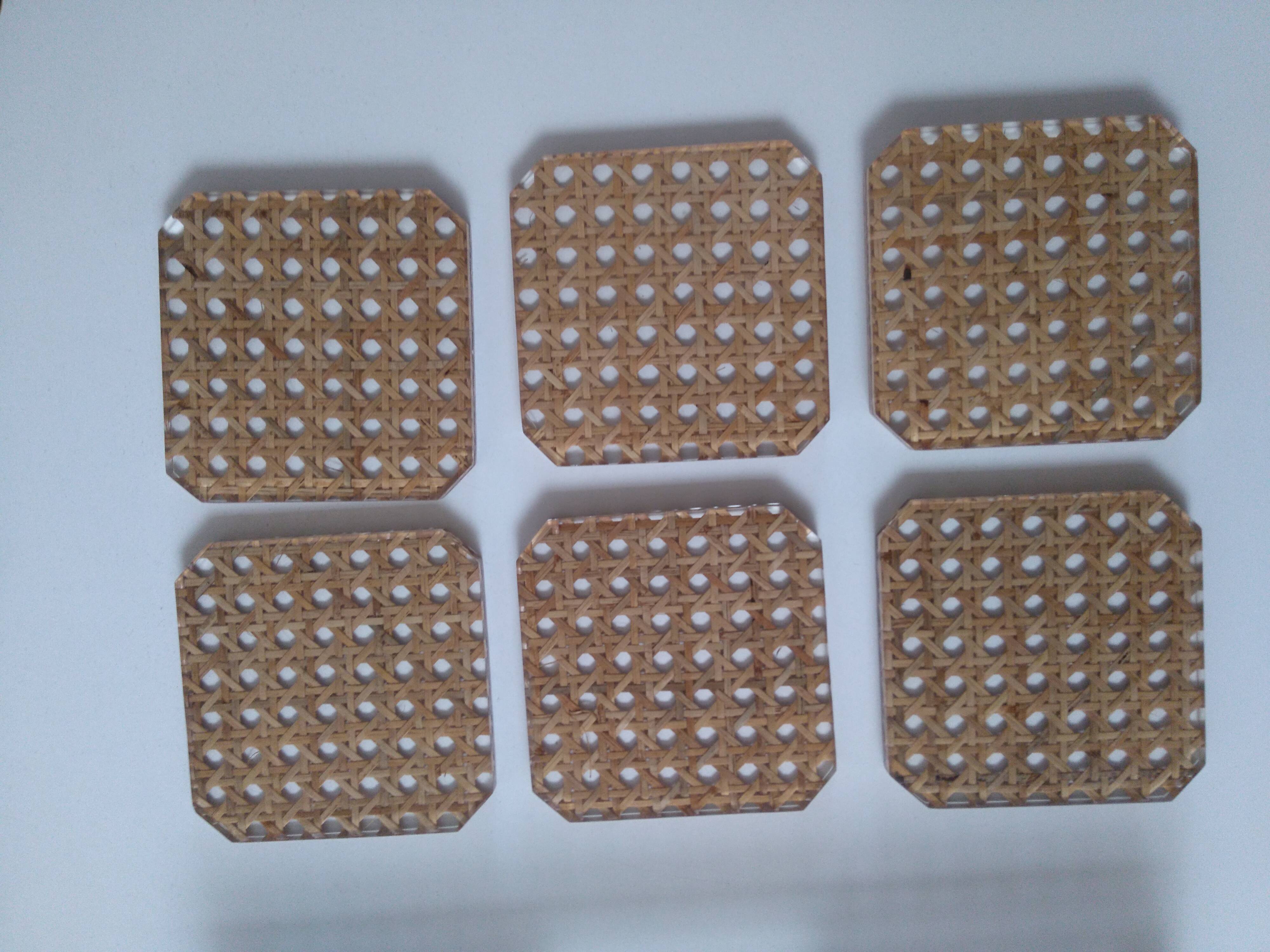 PLEXIGLASS TRAY AND 6 COASTERS YEAR 70