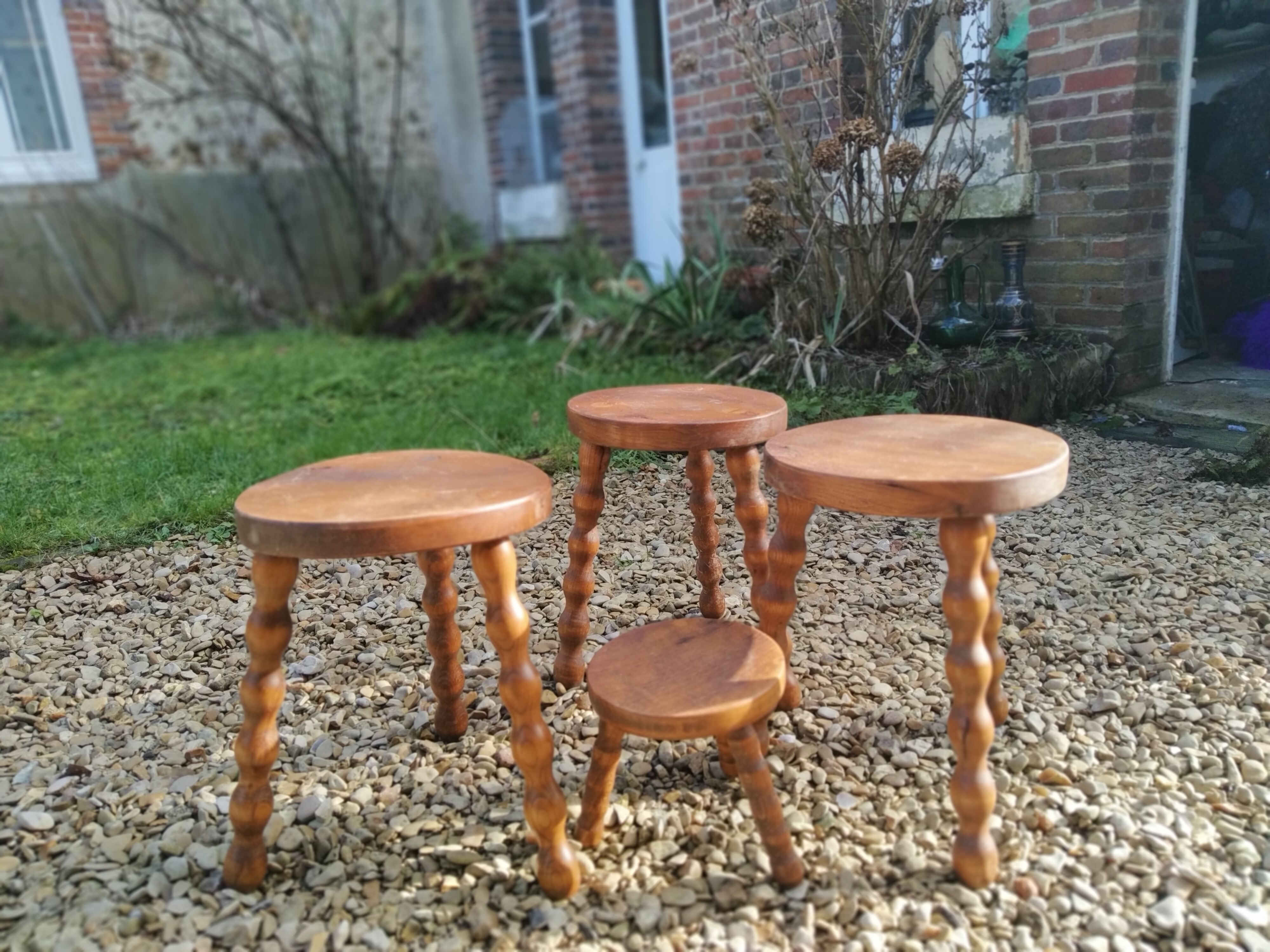 Lot stools