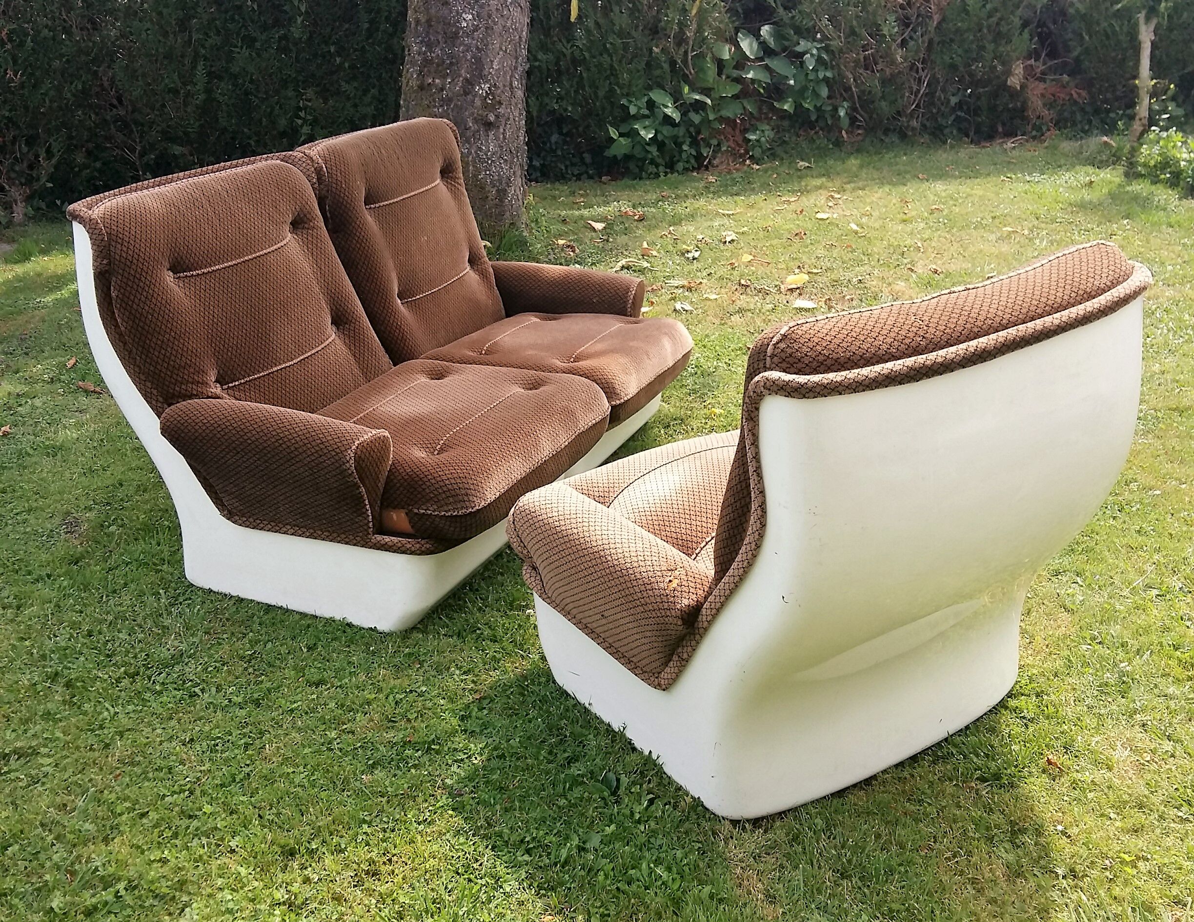 Salon set by Michel Cadestin, Airborne Editions