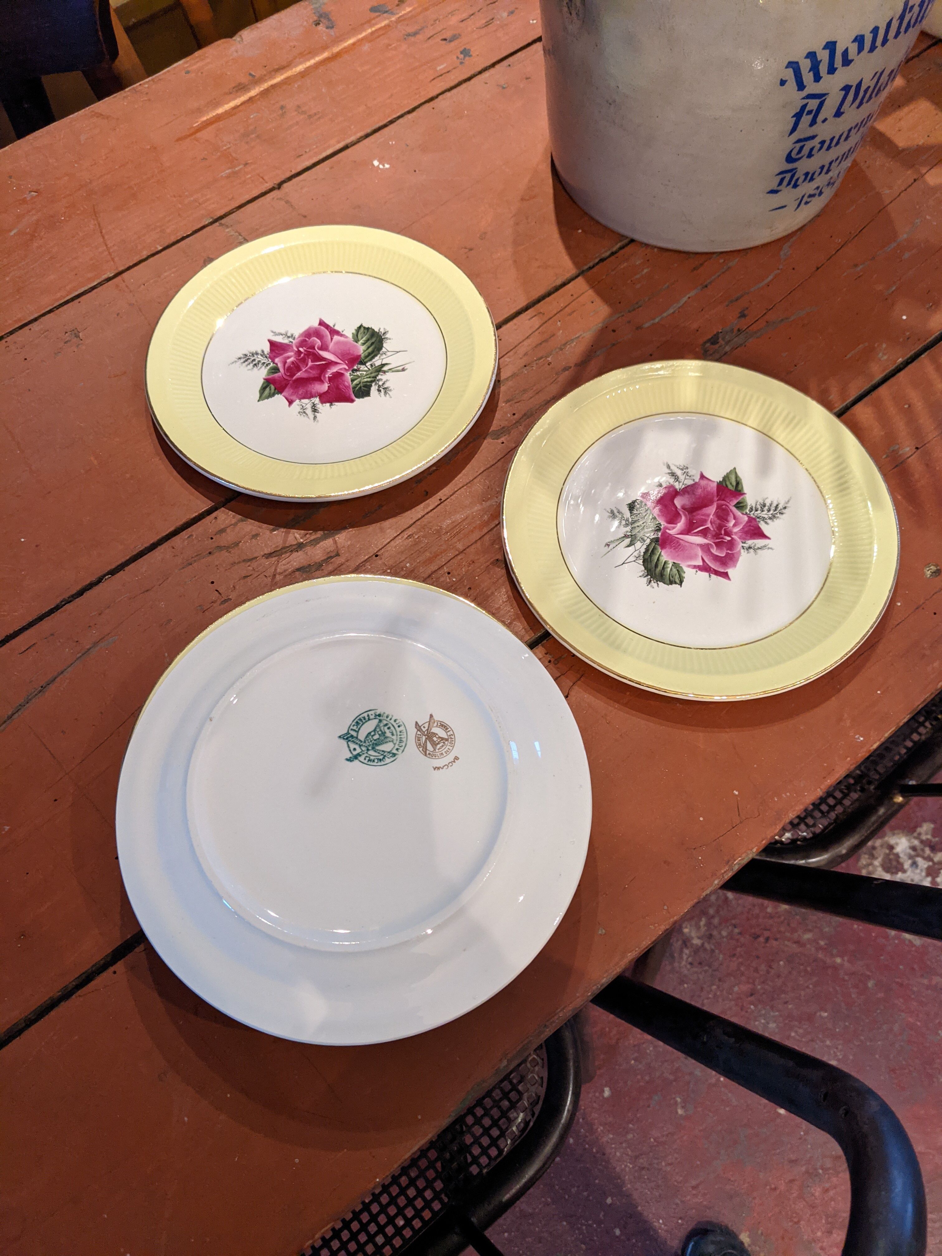 6 dessert plates