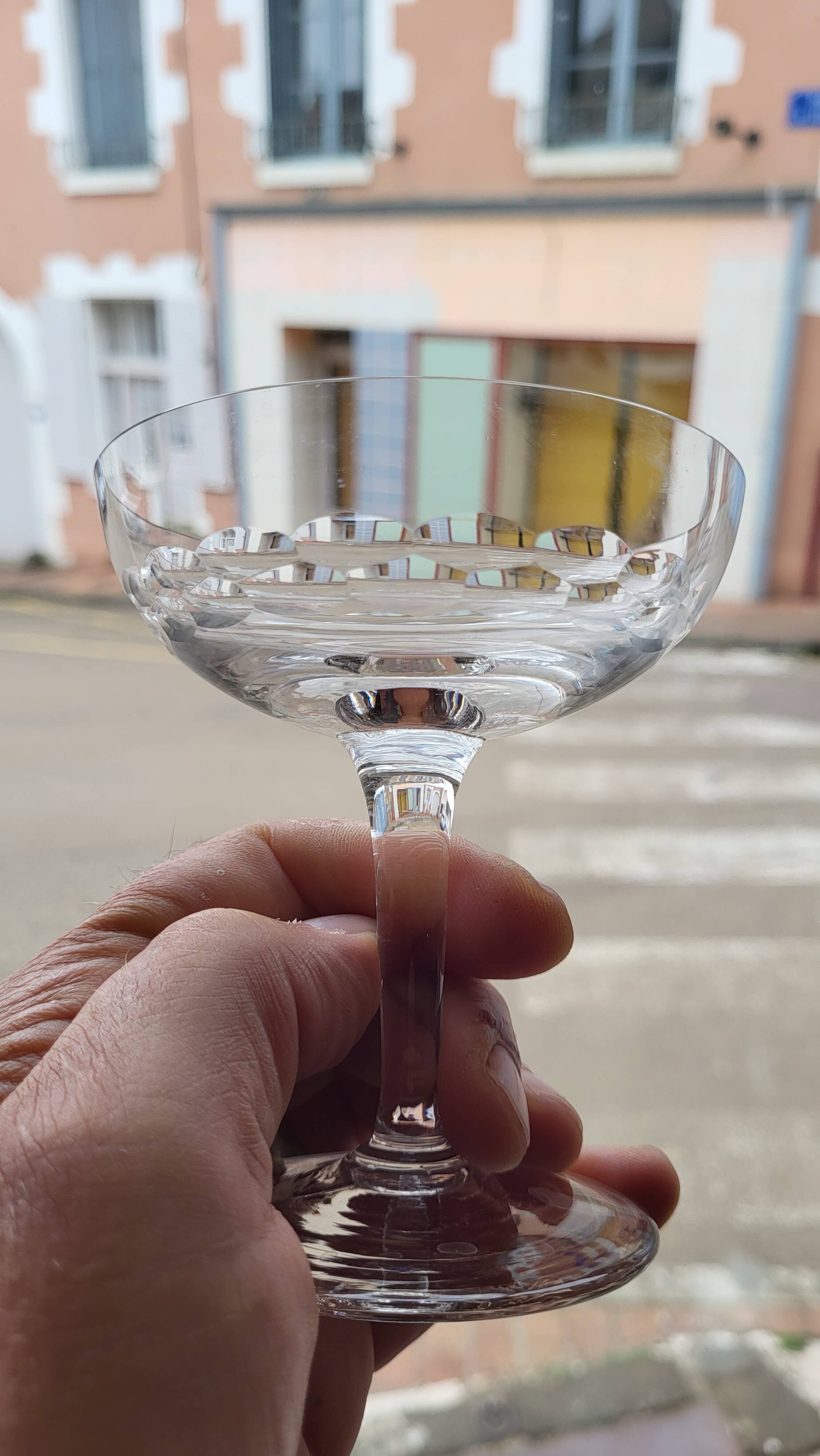 Set de 7 coupes à champagne en verre soufflé