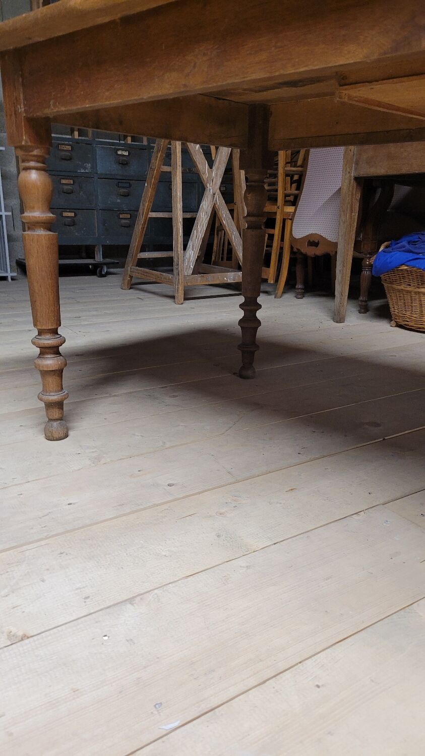 Table de bistrot restaurant en chêne massif ancienne, 1900s -1m53