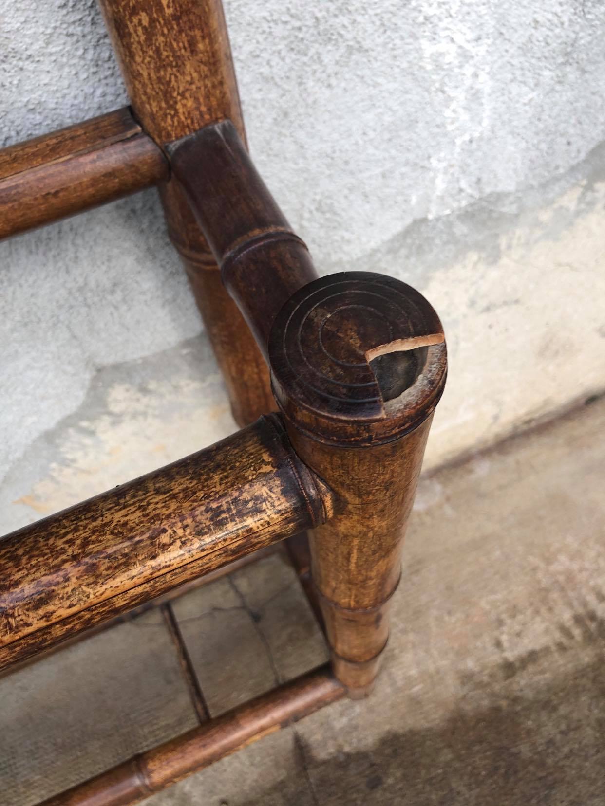 Front coat holder with 1930s bamboo patère mirror