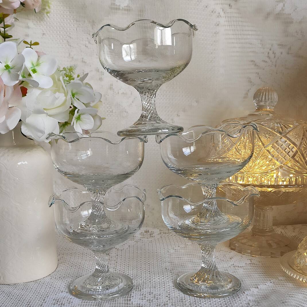 Lot de 5 coupes à glaces en verre