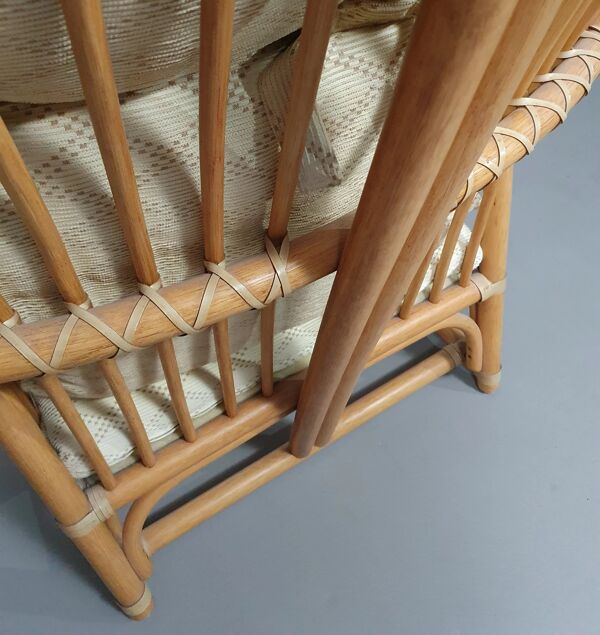 Chaise longue surdimensionnée en rotin/bambou avec coussins d'origine. Années 1970