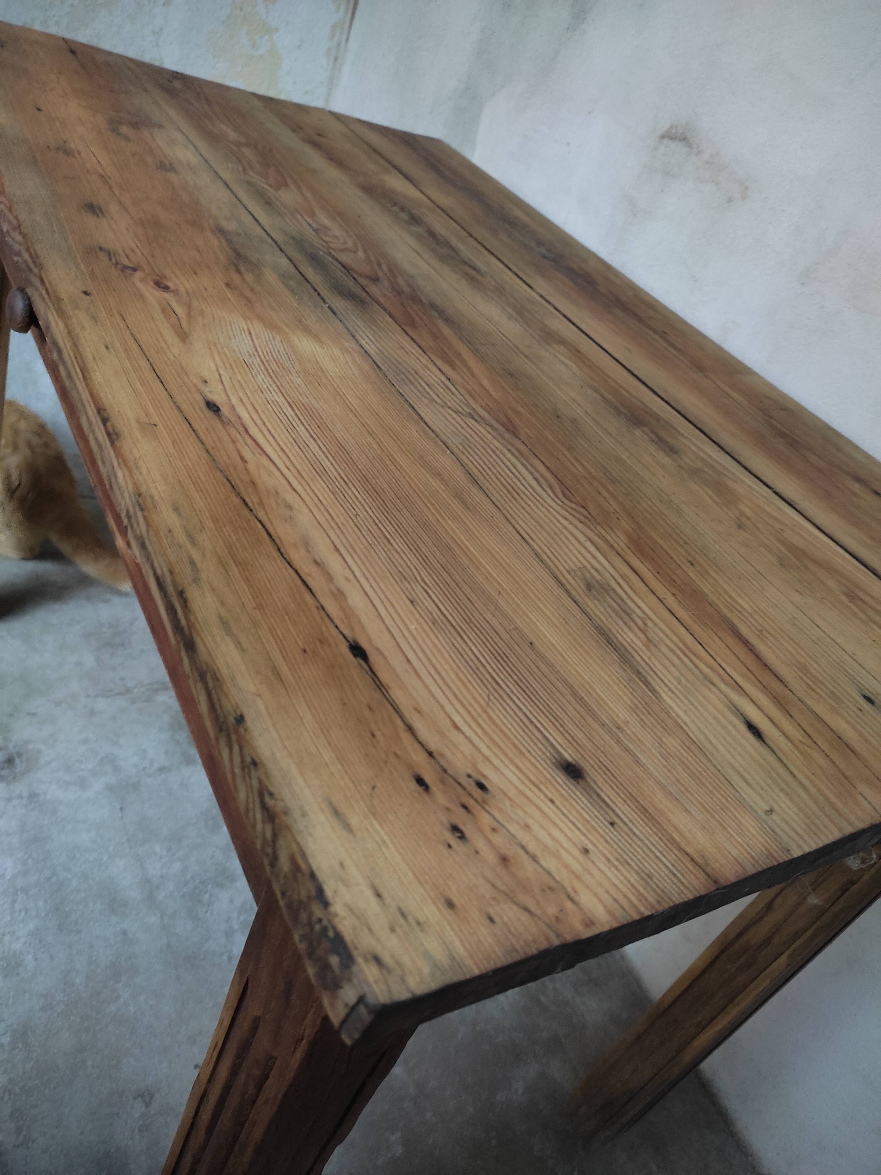 Farm table