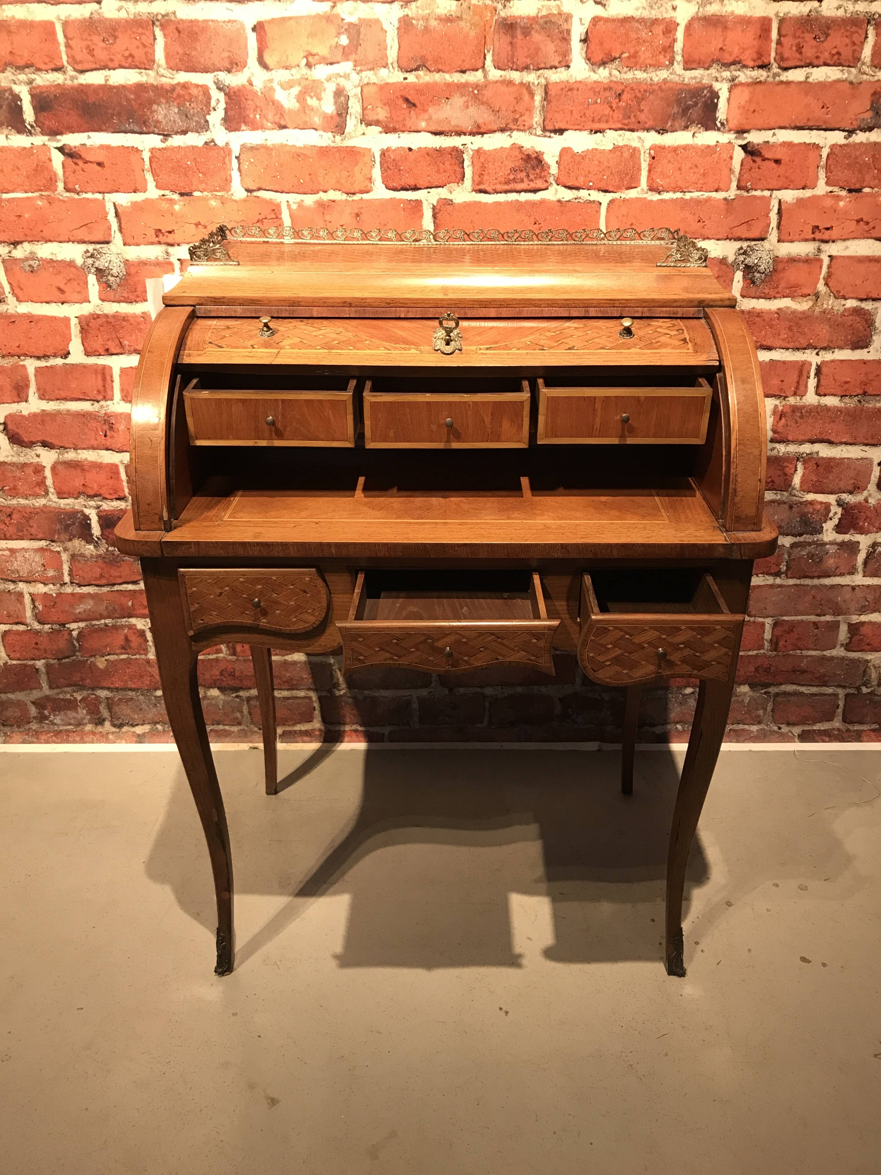 Wooden cylinder secretary