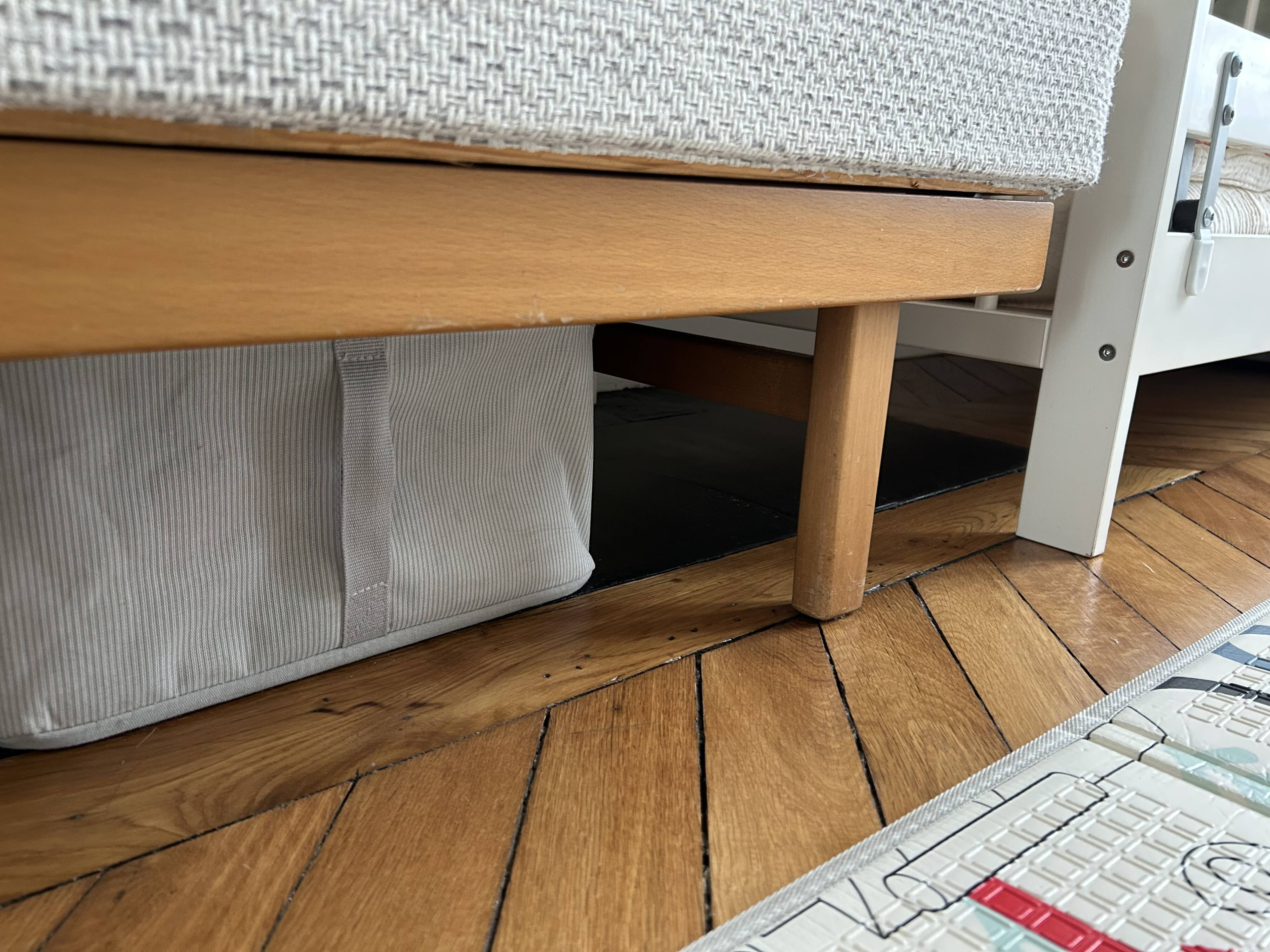 Daubes Stella Knoll - retapissé kvadrat gris