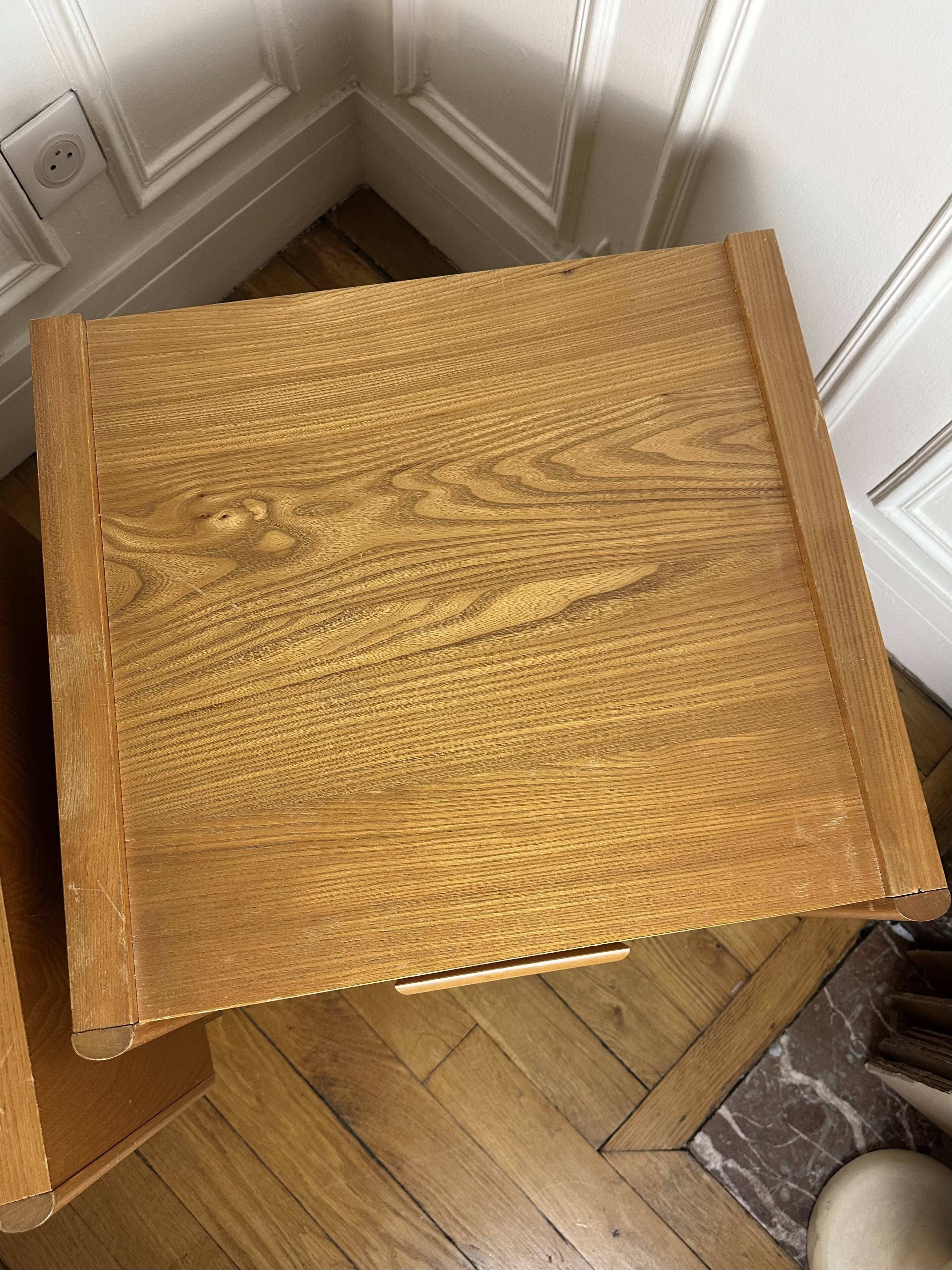 2 tables de chevet en orme Simat années 80