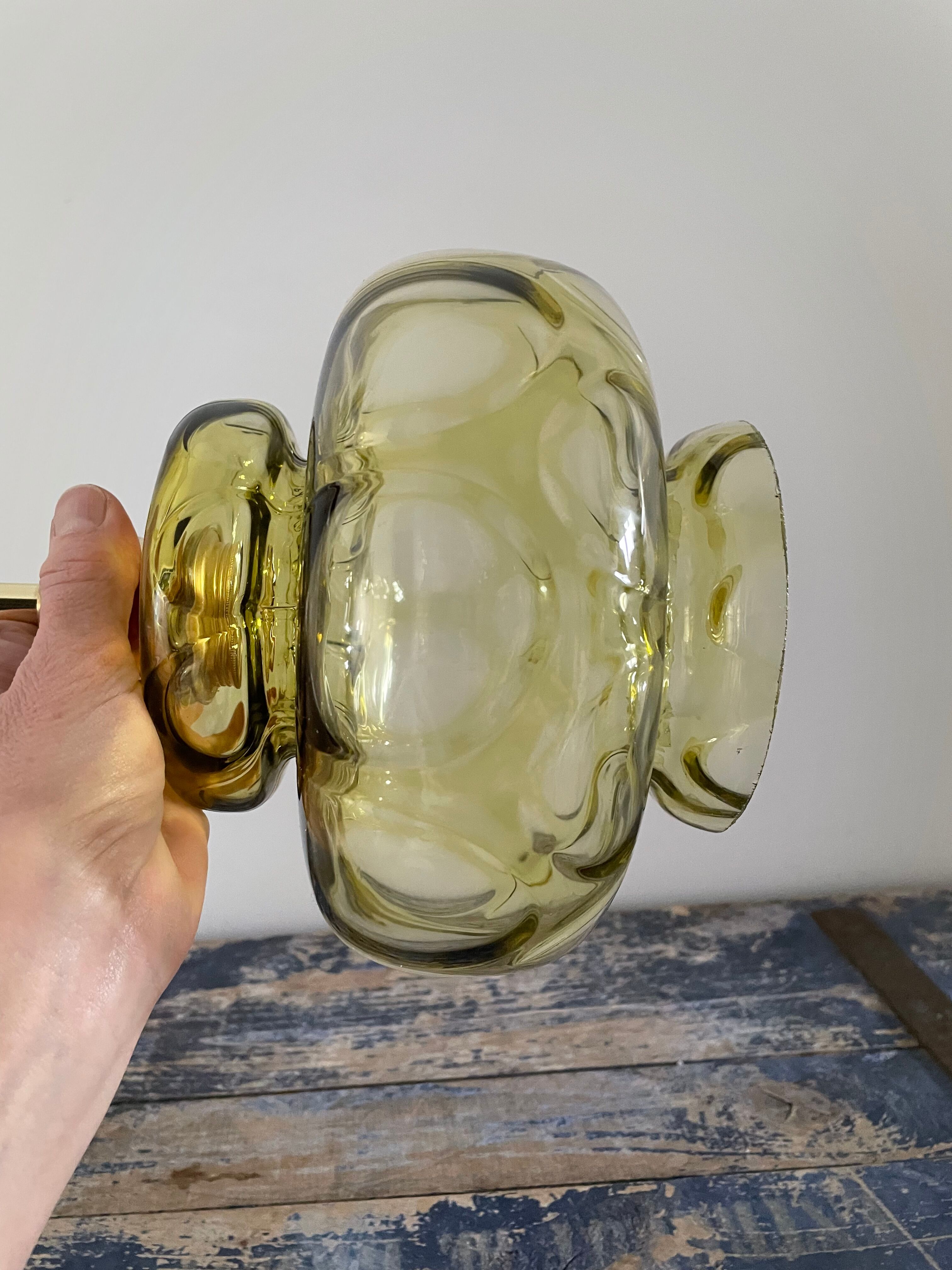 Bubble glass suspension