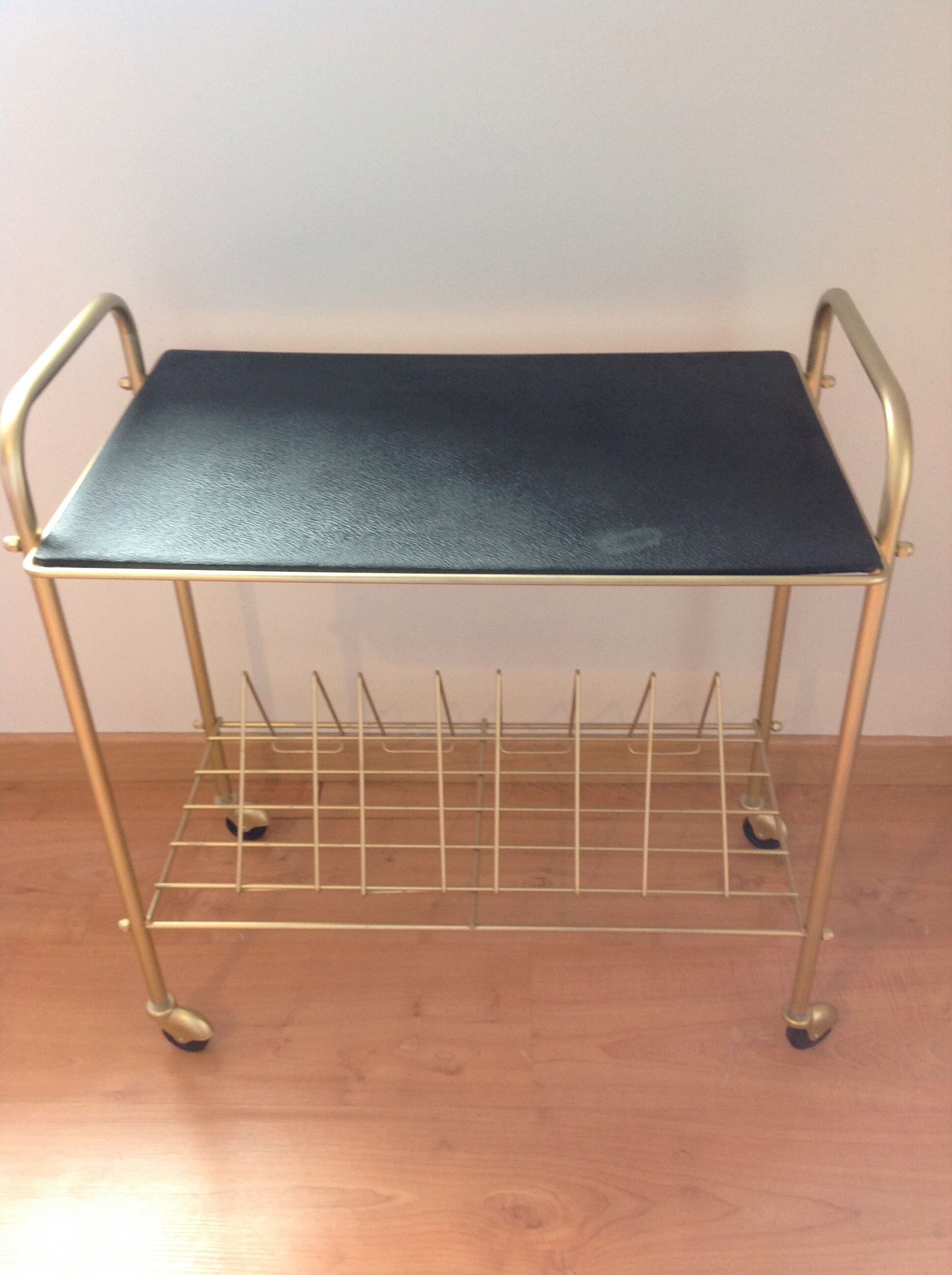 Service vinyl holder