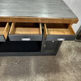 Zinc bar counter