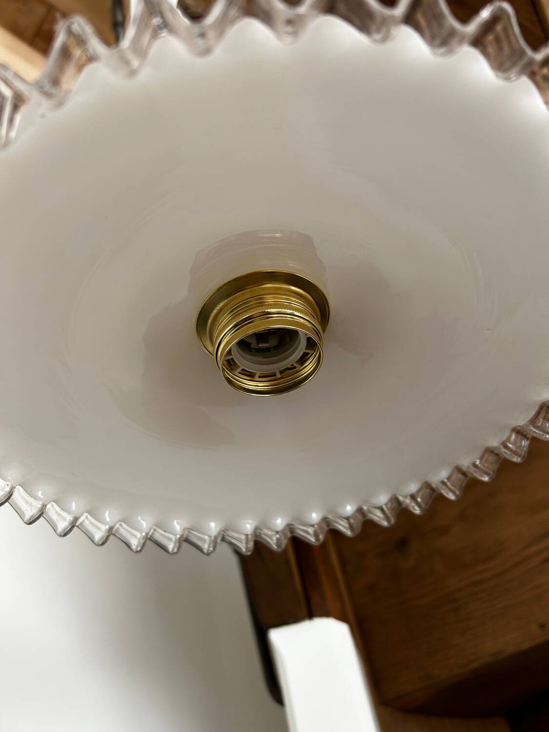 Vintage opaline suspension