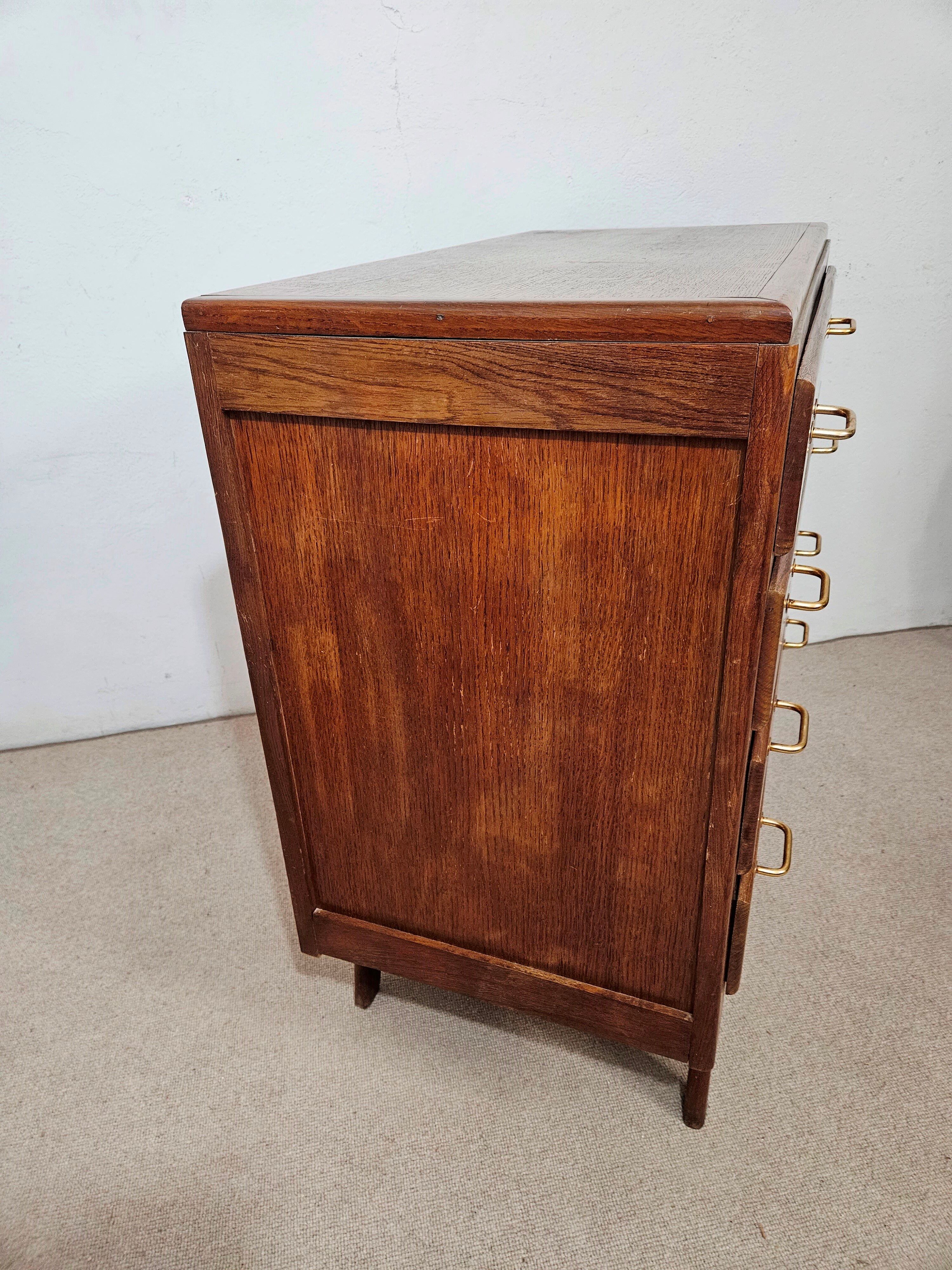Vintage chest of drawers