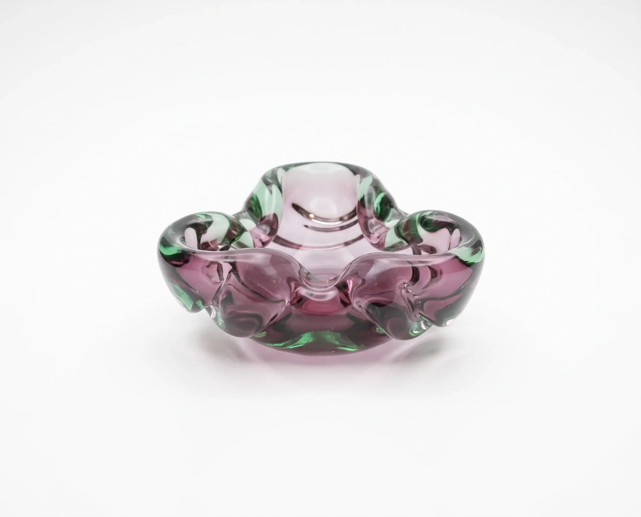 Vintage pink and green glass vide-poche/ashtray, organic shape, Murano.