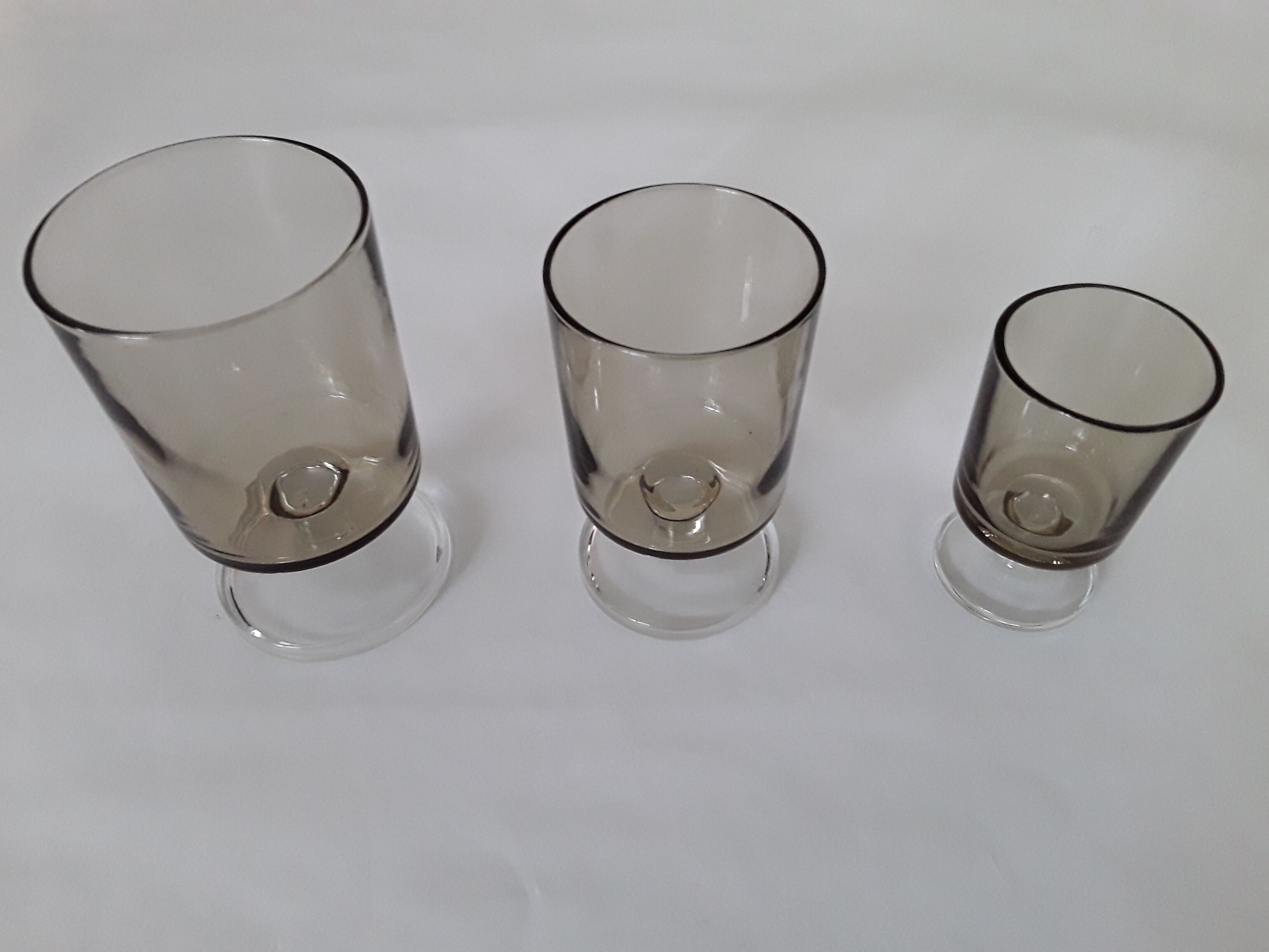 18 smoked brown walking glasses