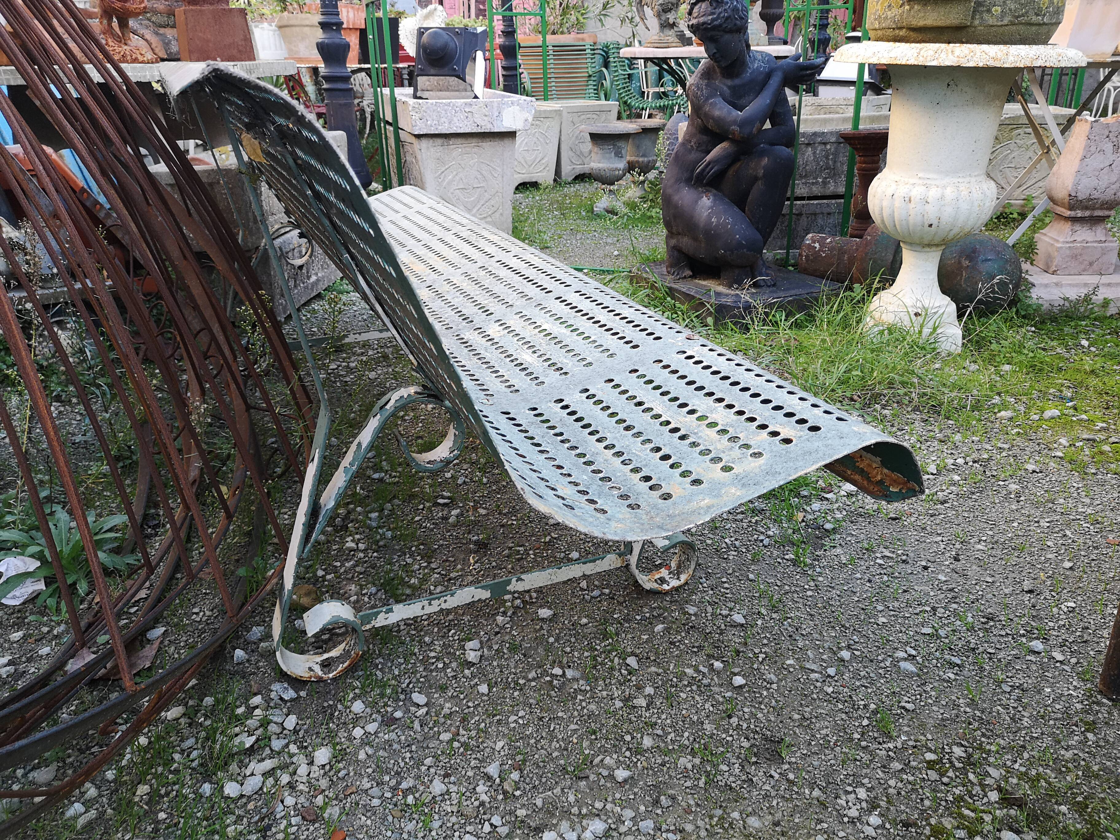 Banc métallique