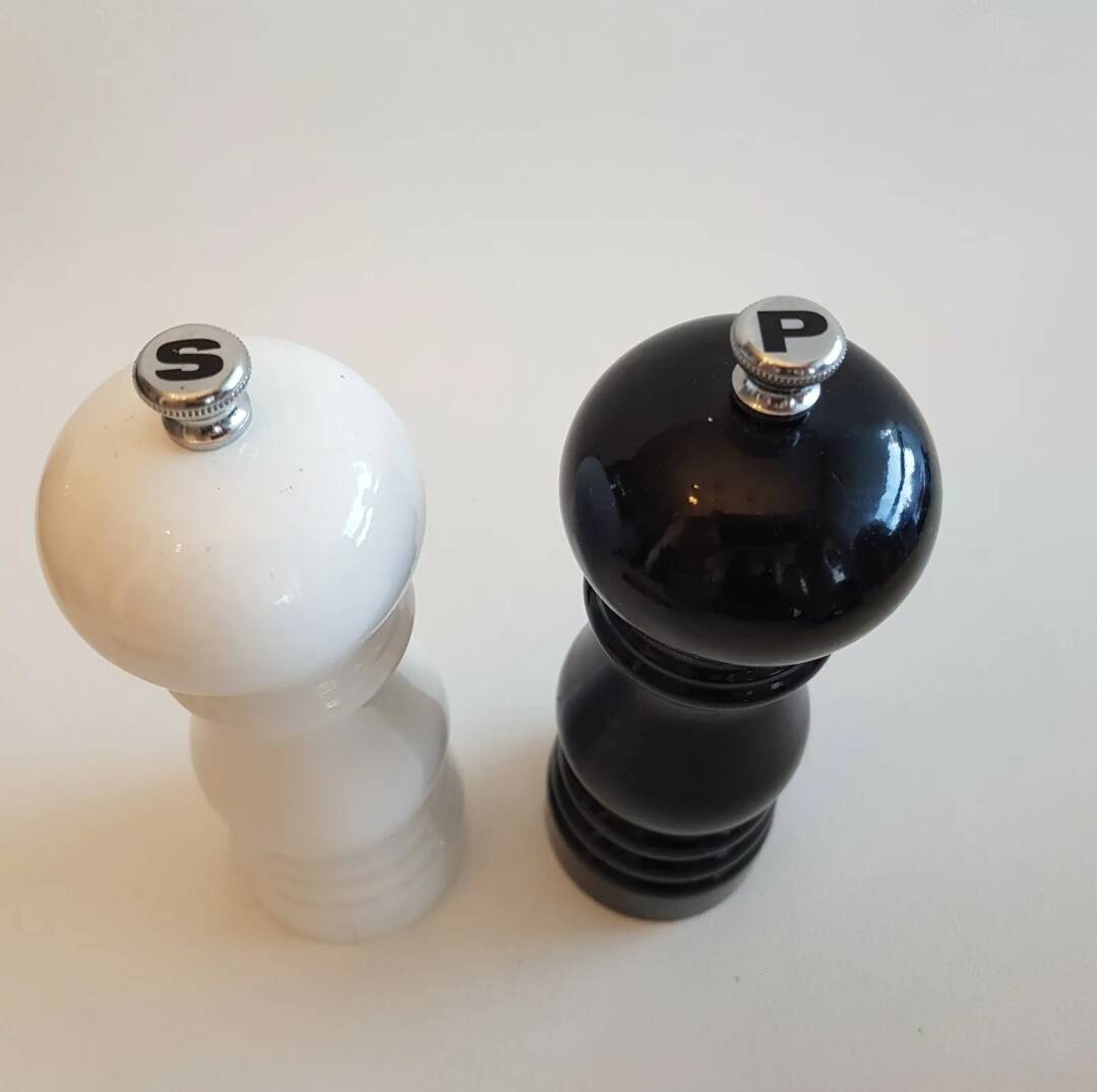 Peugeot salt and pepper mill set in black and white lacquered wood 18 cm