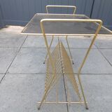 table d'appoint porte disques vinyles, laiton , grillage perforé 1960