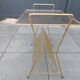 table d'appoint porte disques vinyles, laiton , grillage perforé 1960