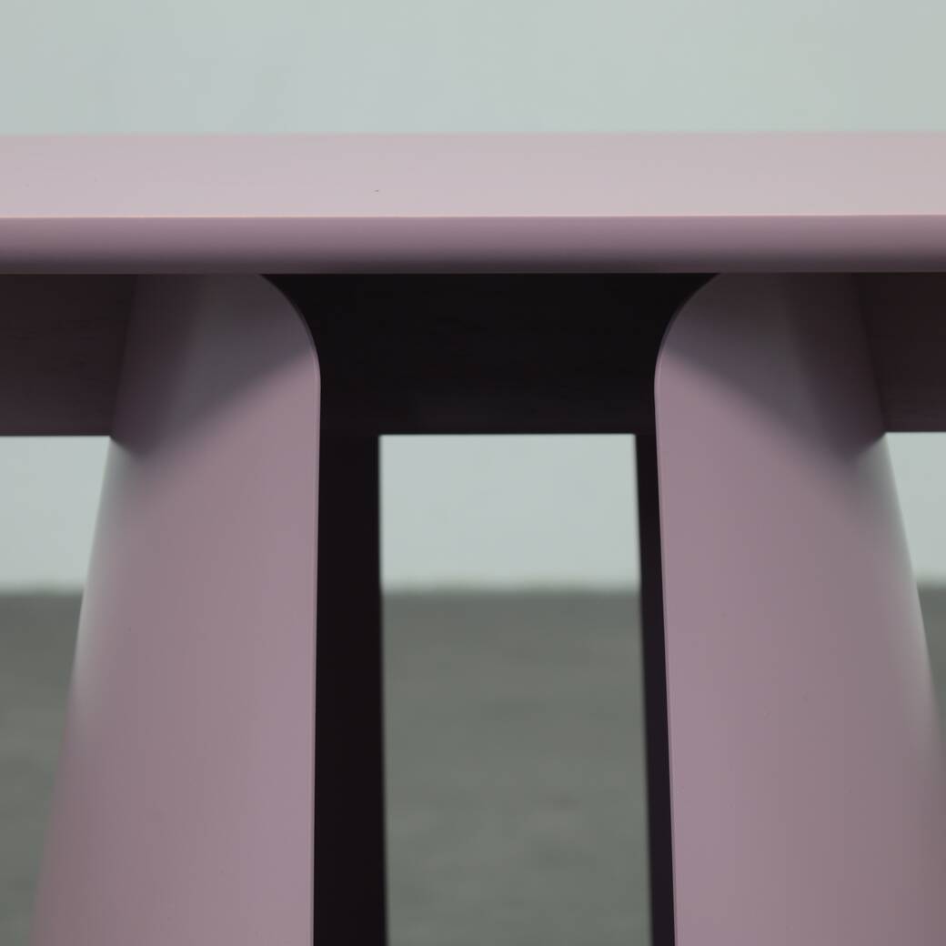 Side table Totem Pill by Puik Design pastel violet