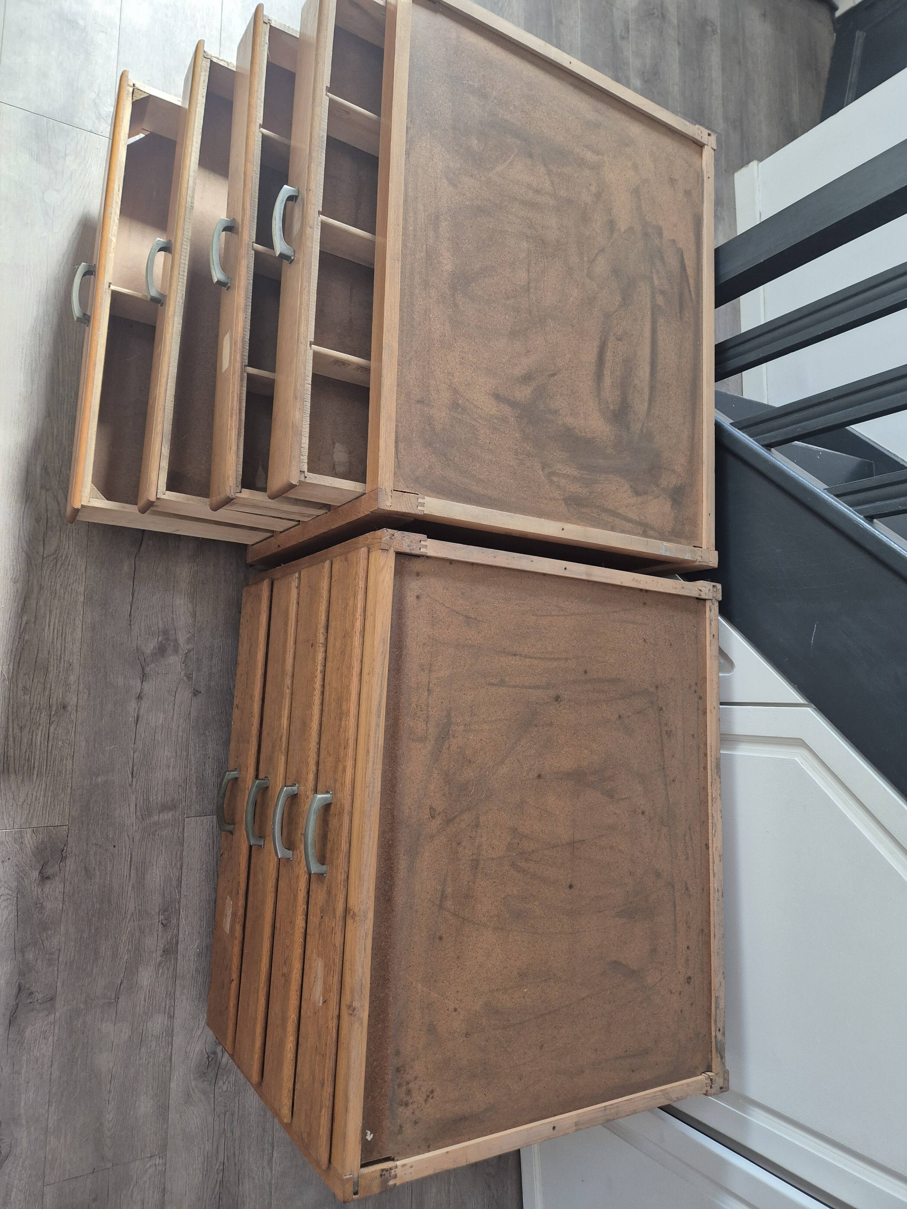 lot de 2 meubles de métier a tiroir vintage provenant d'une ecole
