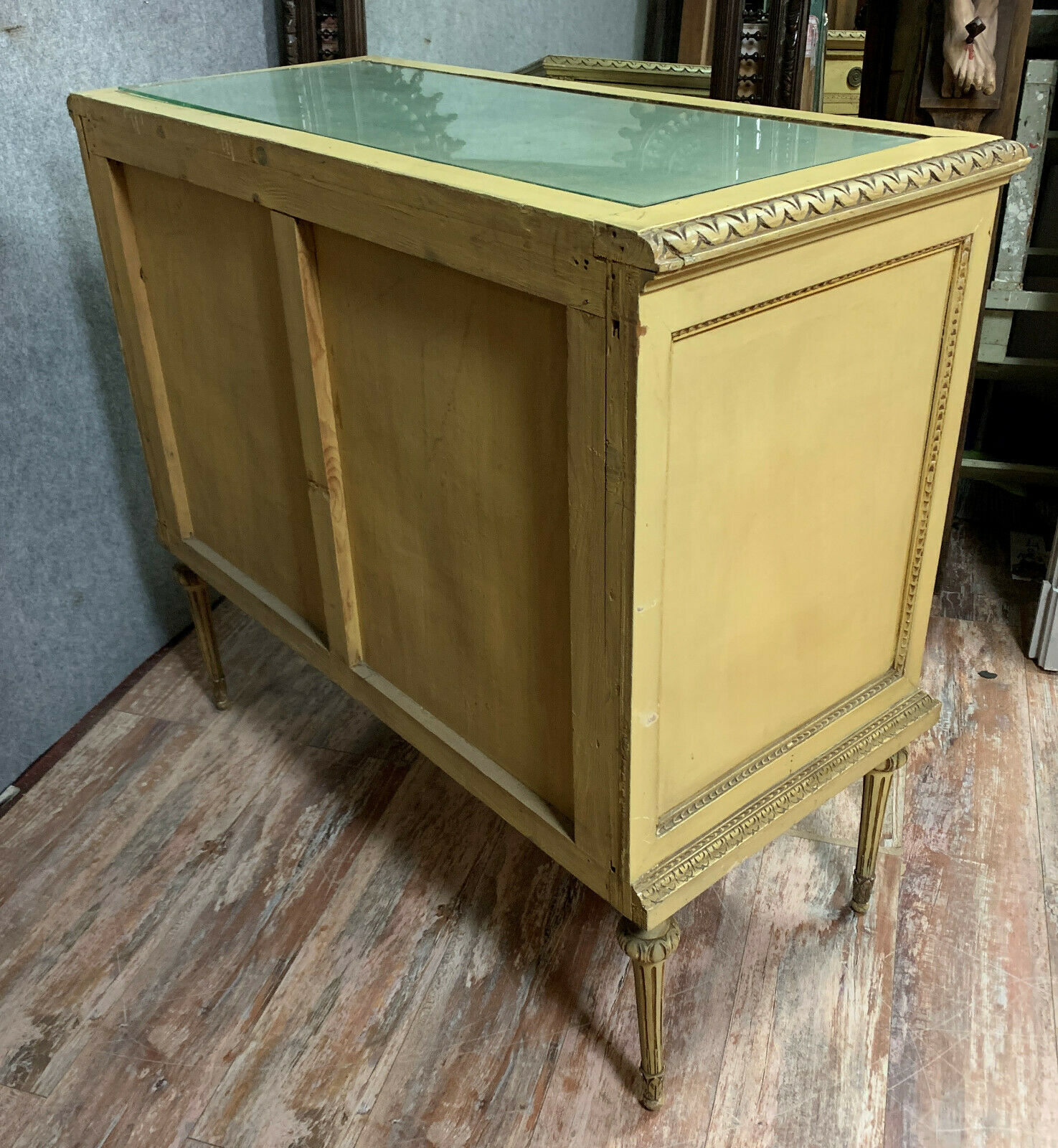 Louis XVI chest of drawers in lacquered wood circa 1880-1900