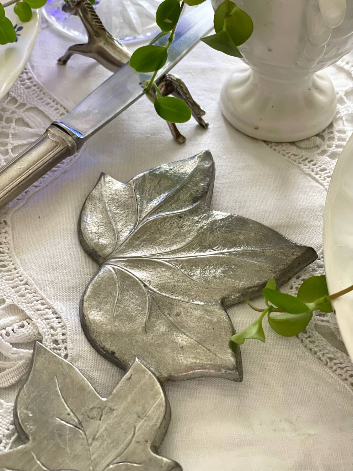 Dessous de plat en étain