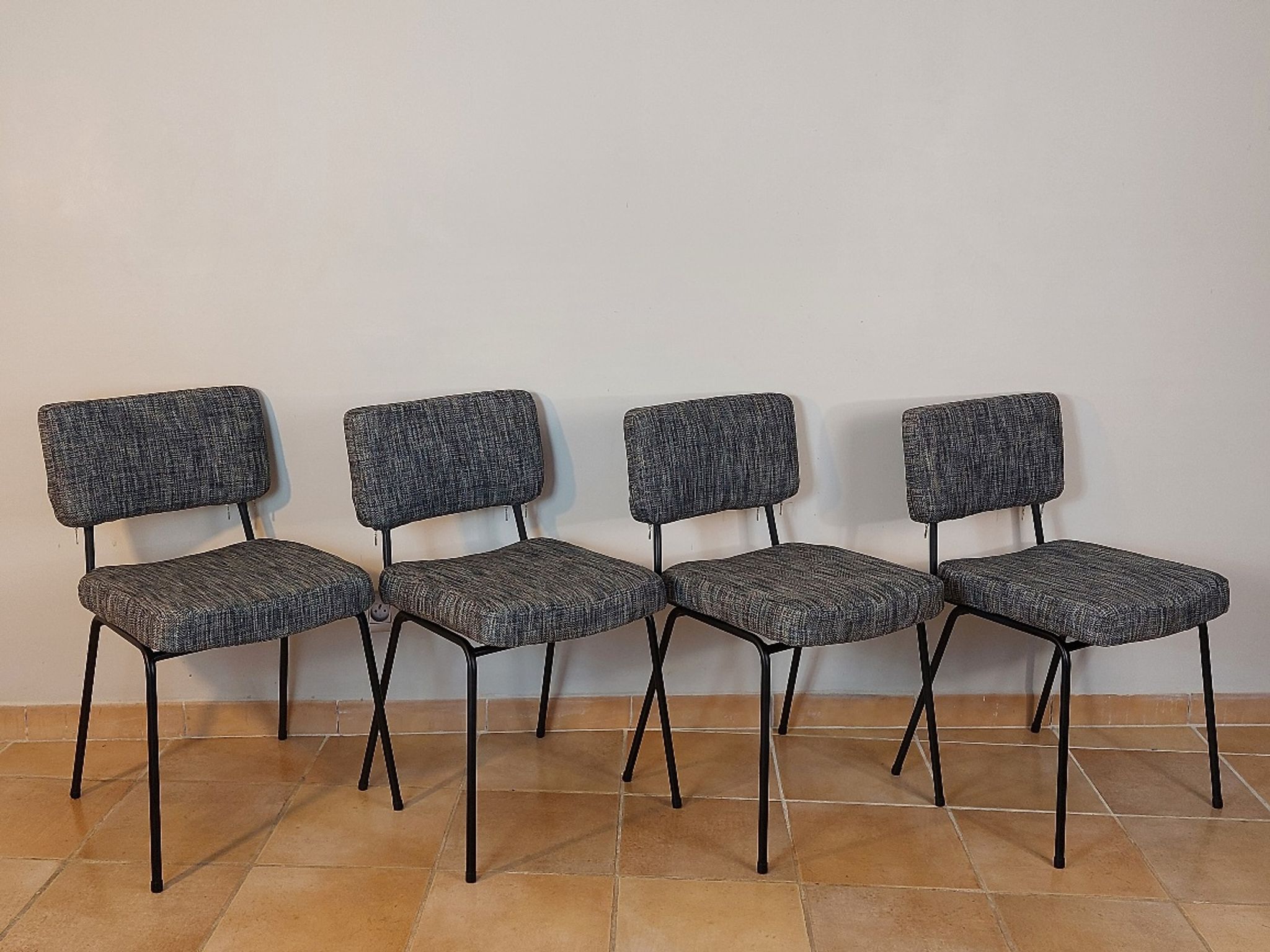 Set of 4 design chairs André Simard, Edition Airborne, French Modernism 1960s