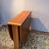 Foldable teak table