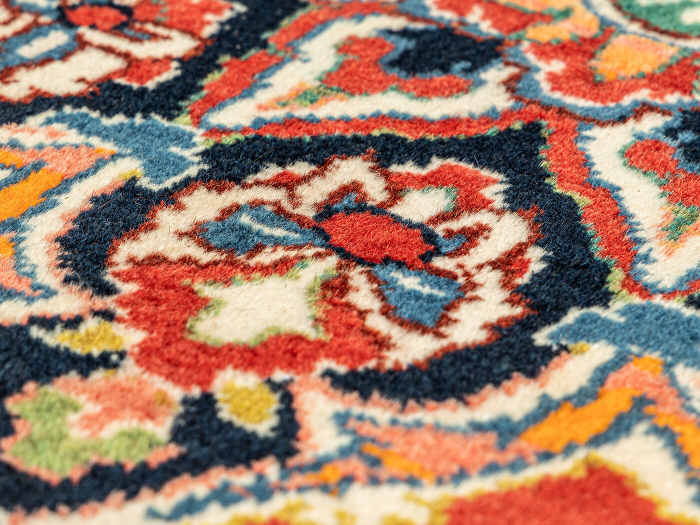 1960s Keshan carpet 386x245cm