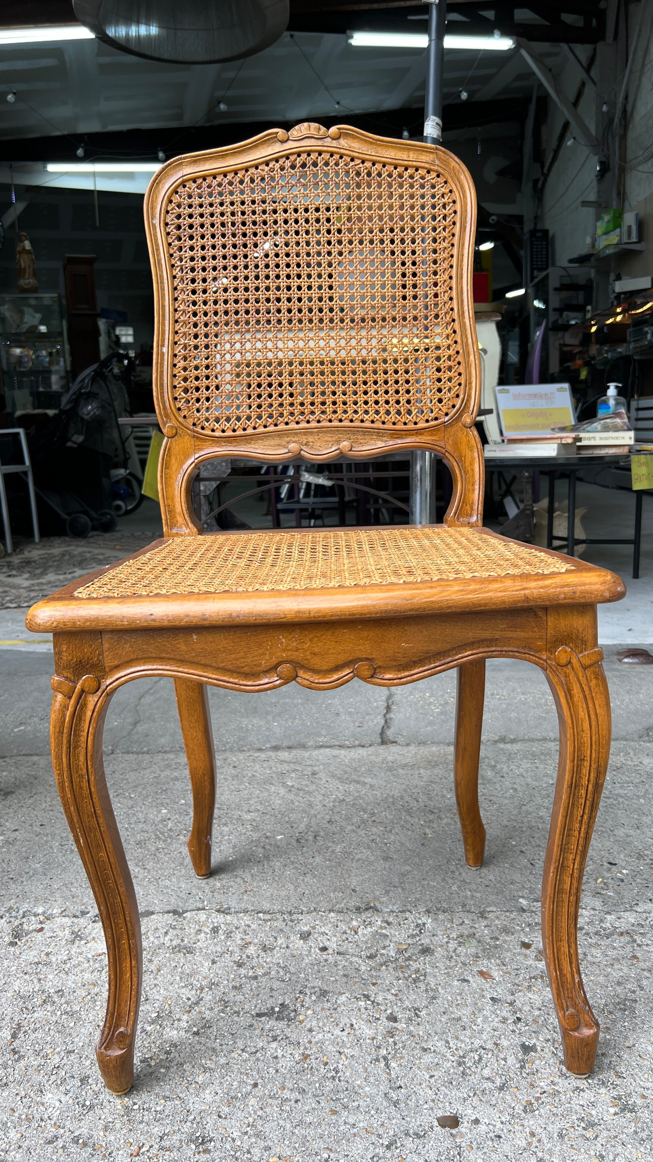 Set of 6 antique chairs in wood and cannage