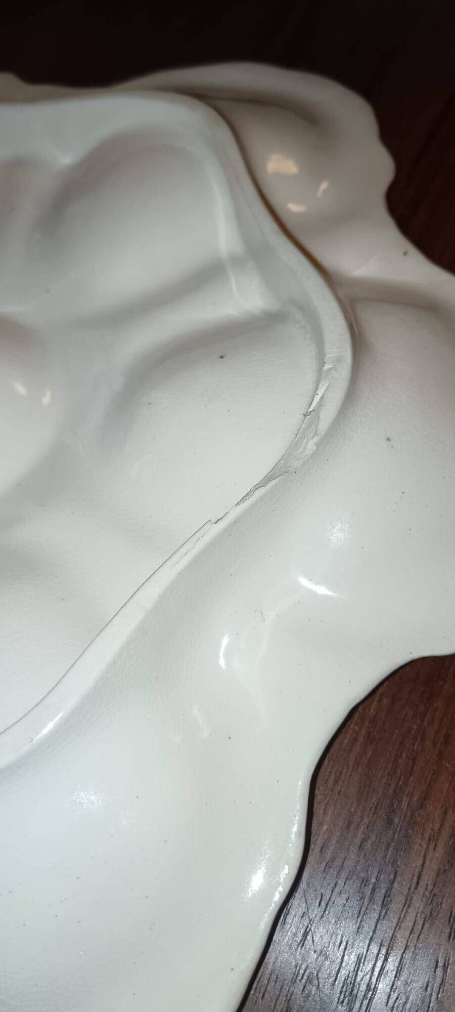English oyster plate from the late 19th / early 20th century.