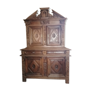 buffet ancien sculpté