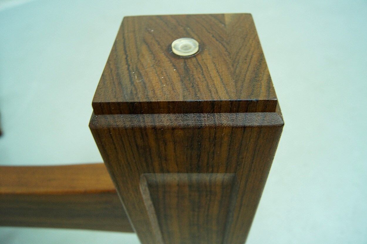 Table basse italienne moderne de bois de rose années 60