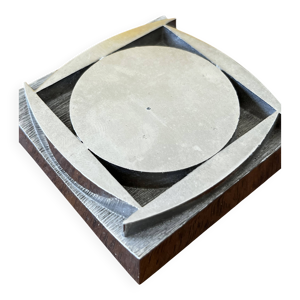 Sculpture moderniste, - presse