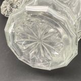 Carafe en verre à facettes