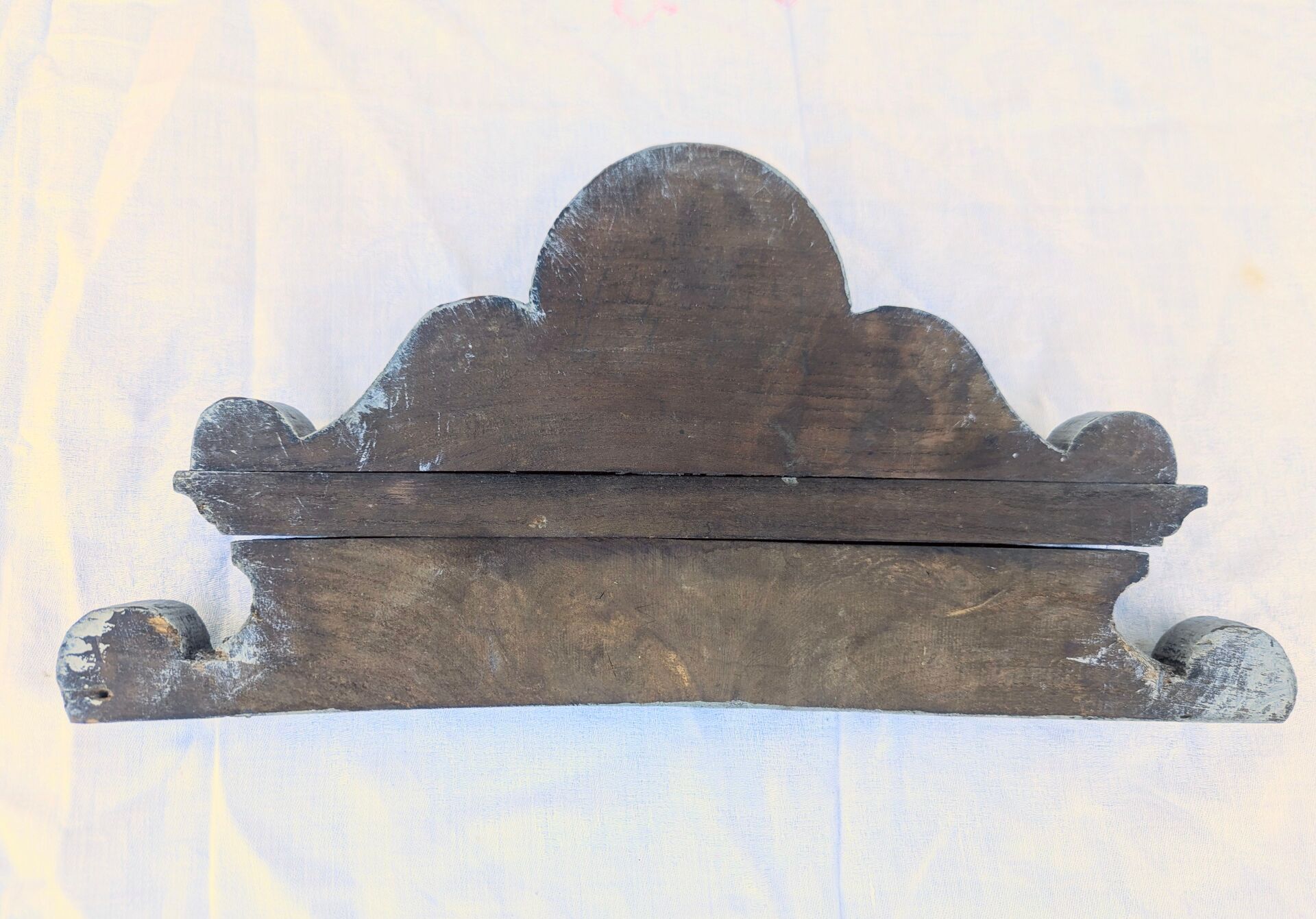 Ancient small wooden fronton carved shabby gustavian patina