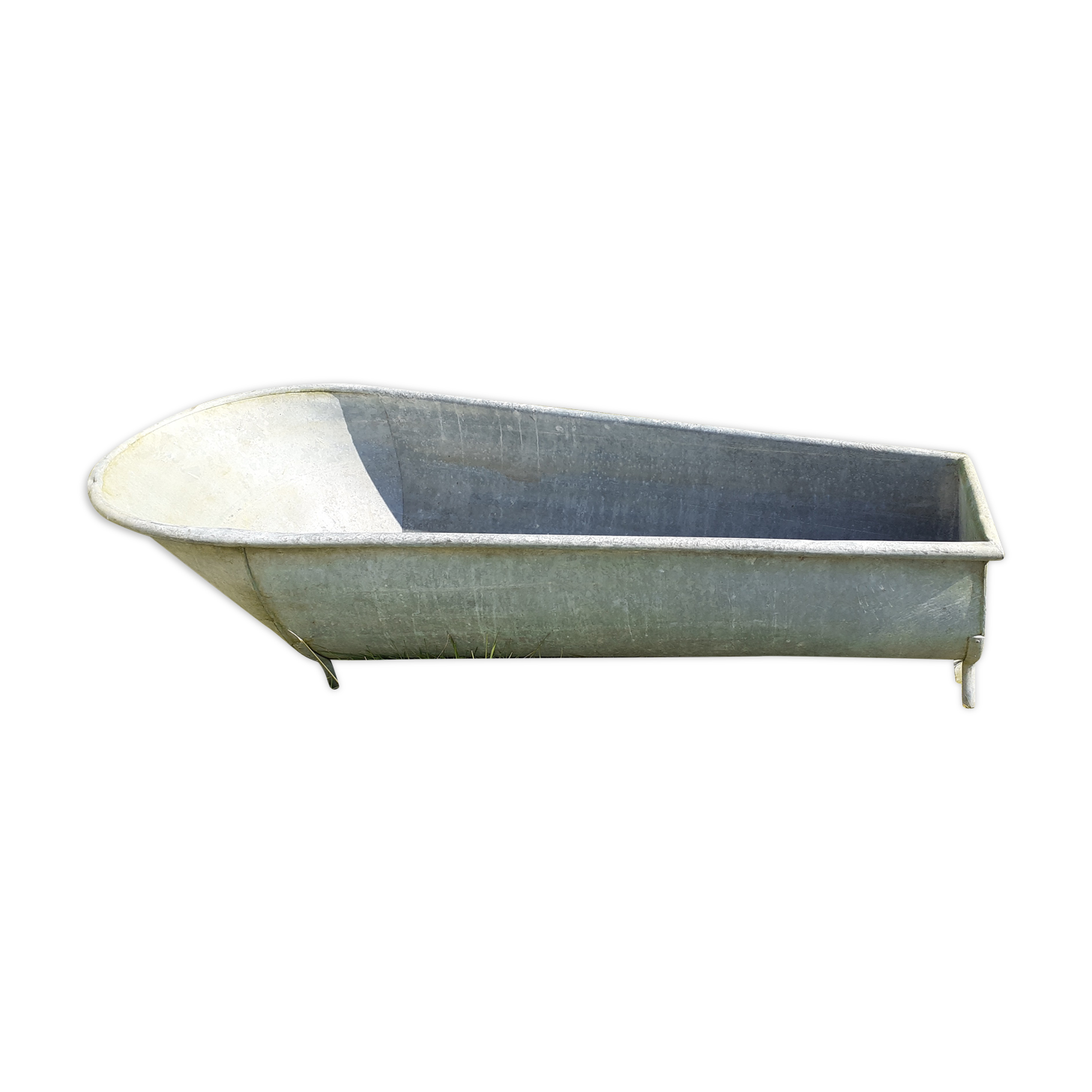Zinc bathtub