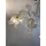 Lustre en verre transparent et doré avec fleurs et feuilles