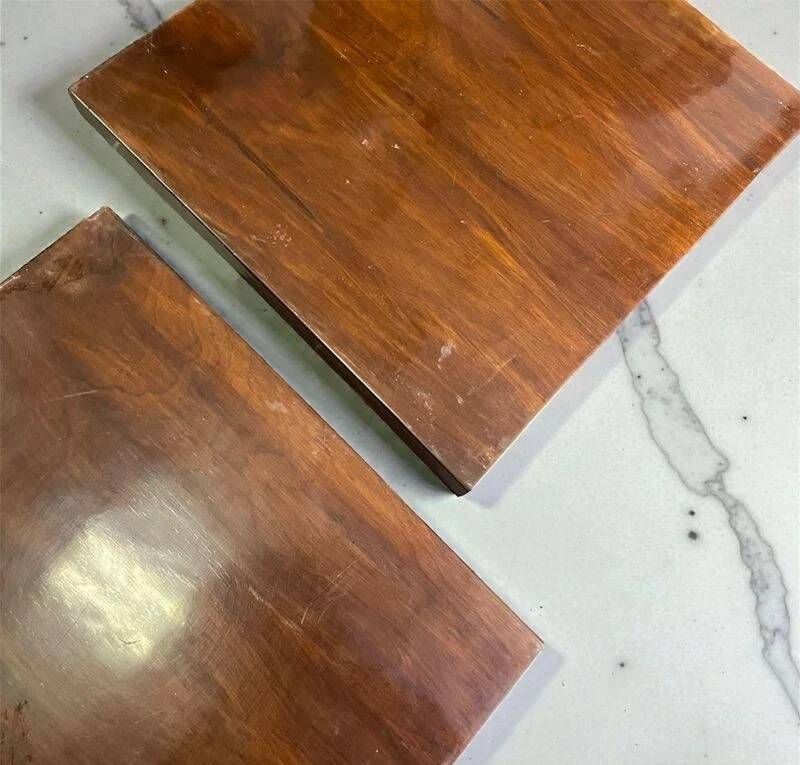 Paire de tables de chevet Art Déco: hêtre, loupe d'orme & palissandre