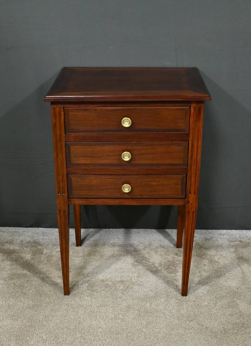 Mahogany chest of drawers, Louis XVI period – Late 18th century