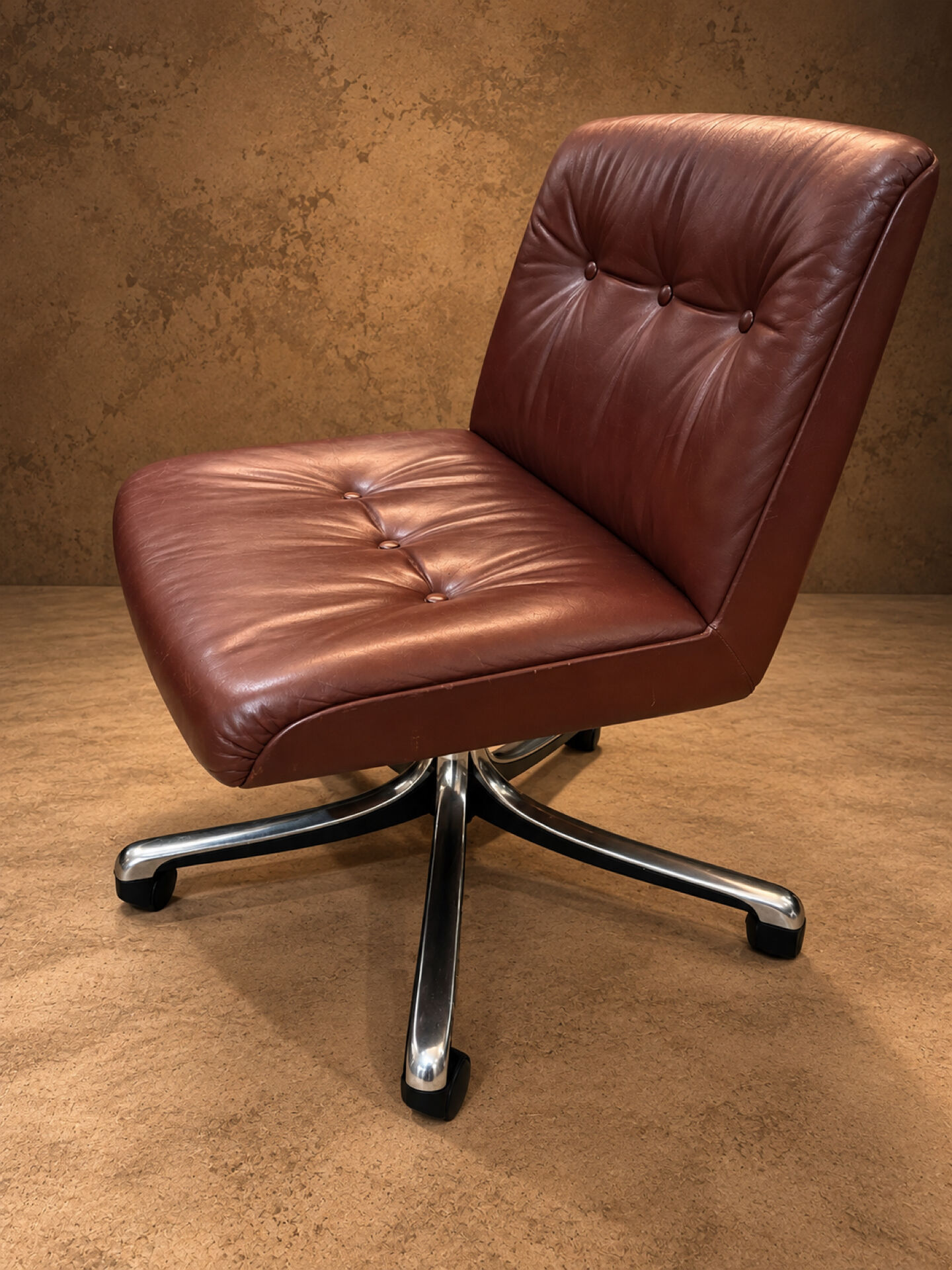 Pair of P128 armchairs by Osvaldo Borsani circa 1970