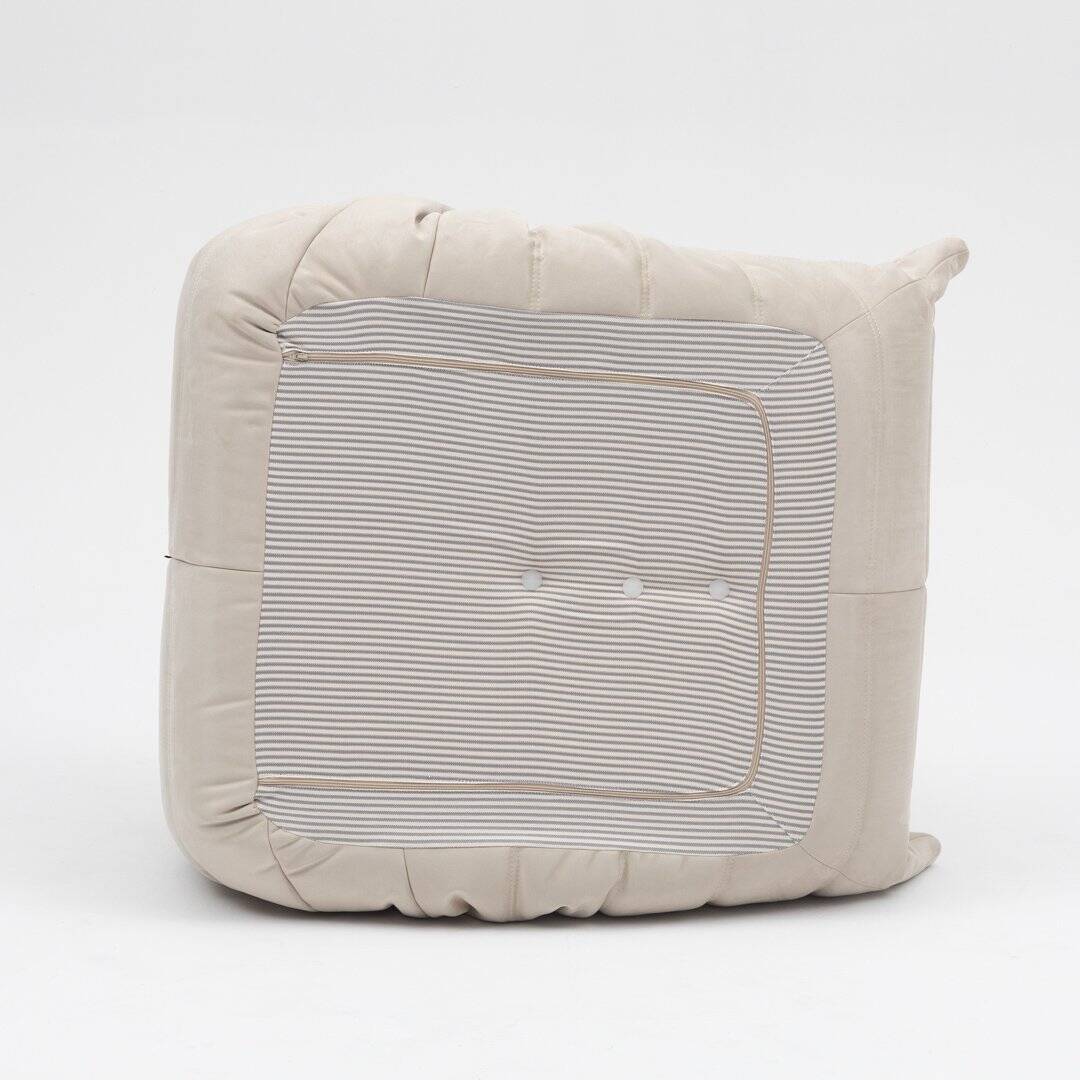 Togo lounge chair in cream fabric by Michel Ducaroy for Ligne Roset