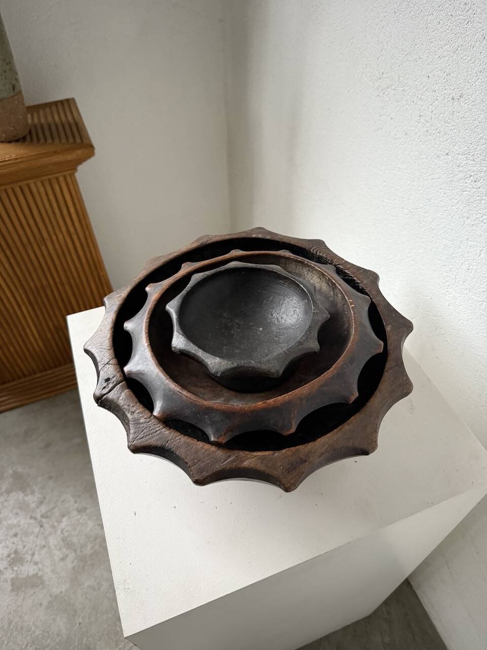 Brutalist wooden dishes, Savoyard popular art.