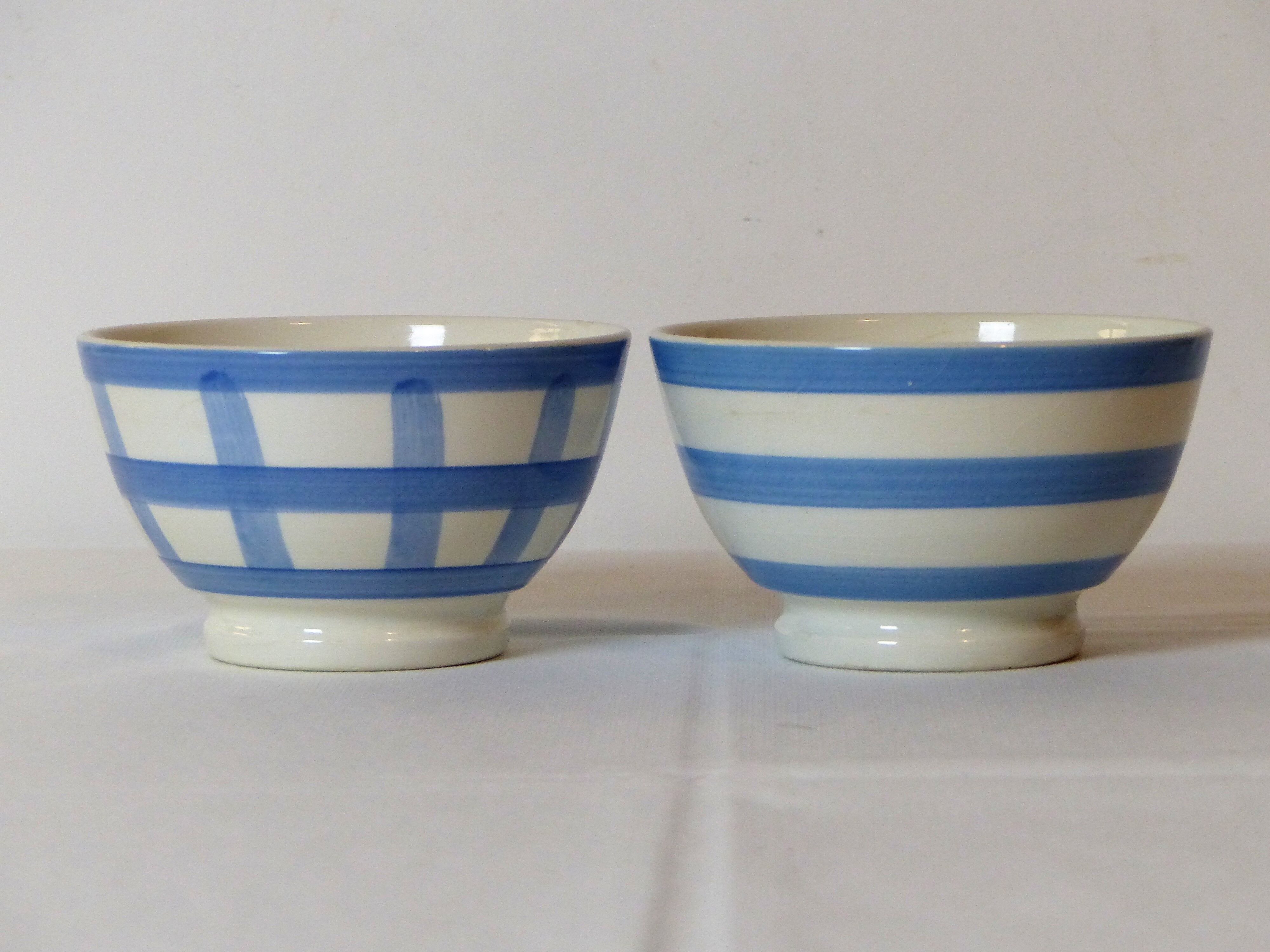 Pair of Ternana ceramic bowls