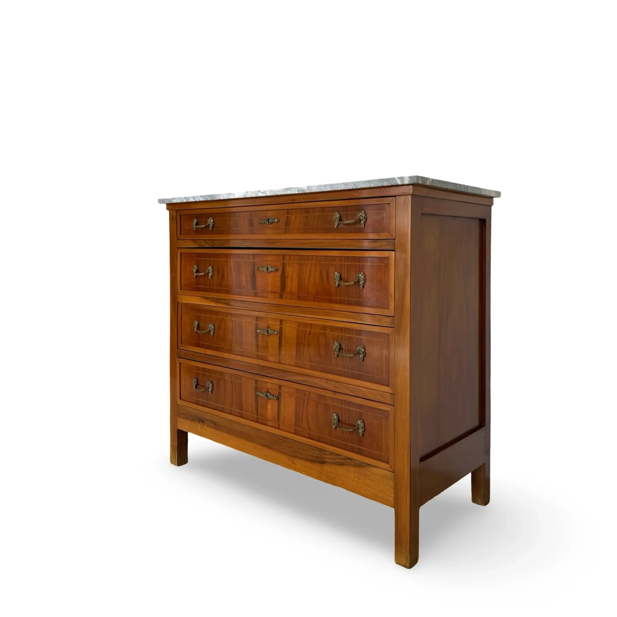 Elegant antique chest of drawers, dating to the early 20th century, ci