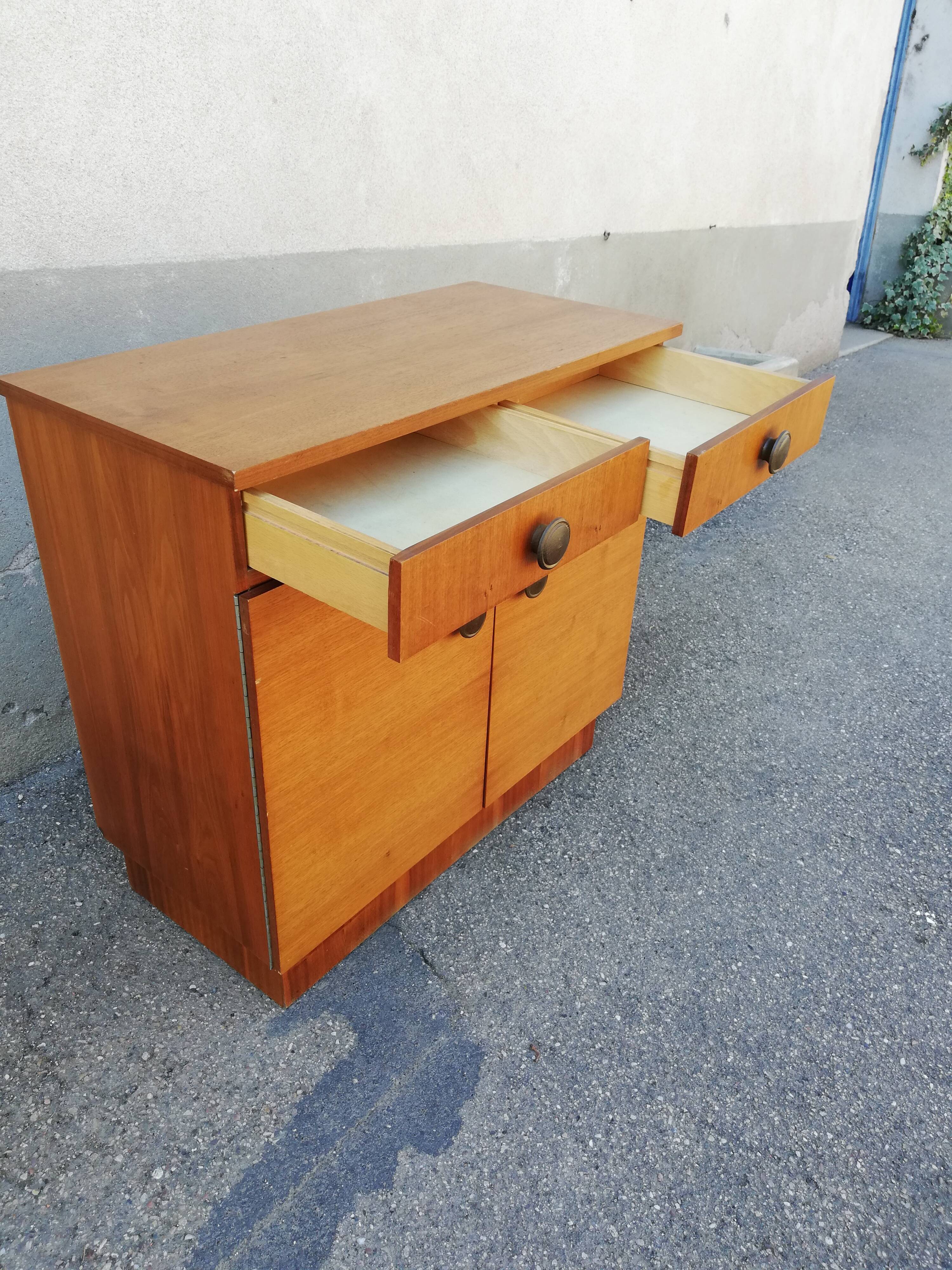 Vintage 2-door buffet 2 drawers