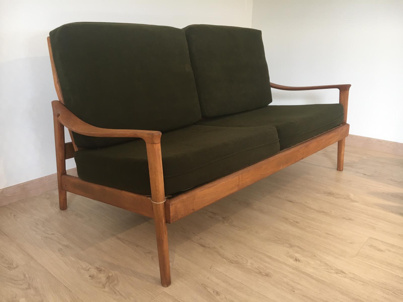 Mid-century scandinavian sofa