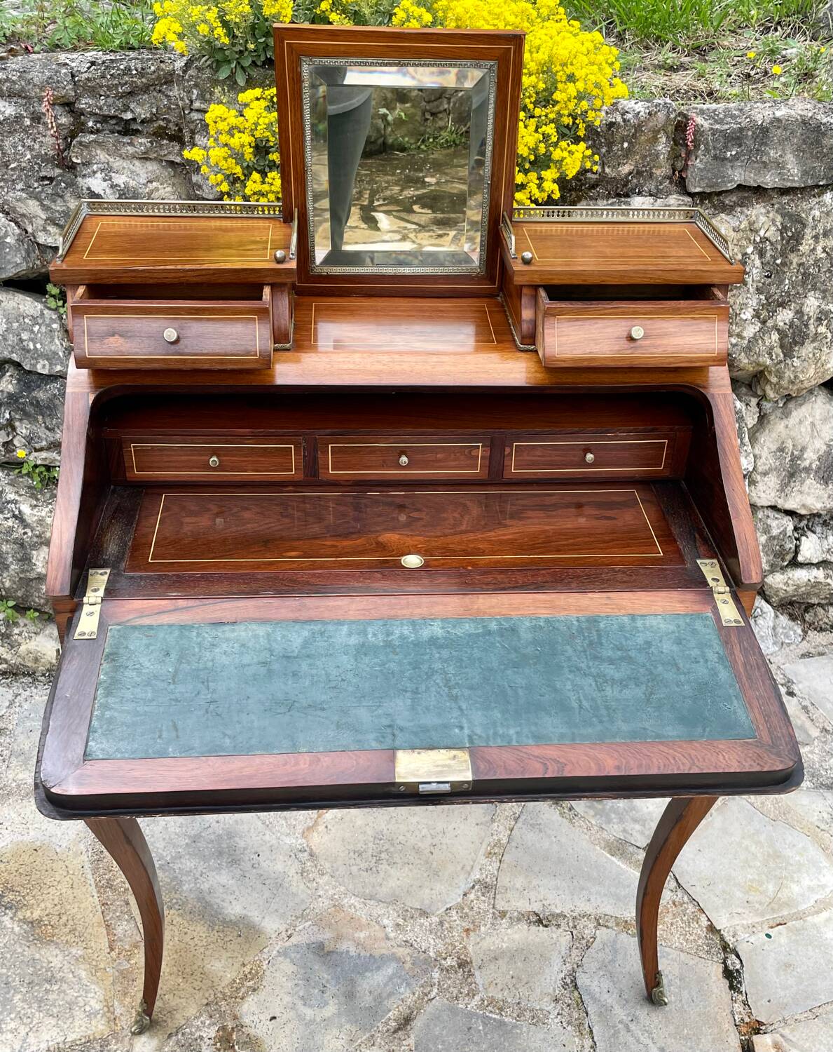Petit bureau de Dame de style Louis XV époque XIXeme siècle